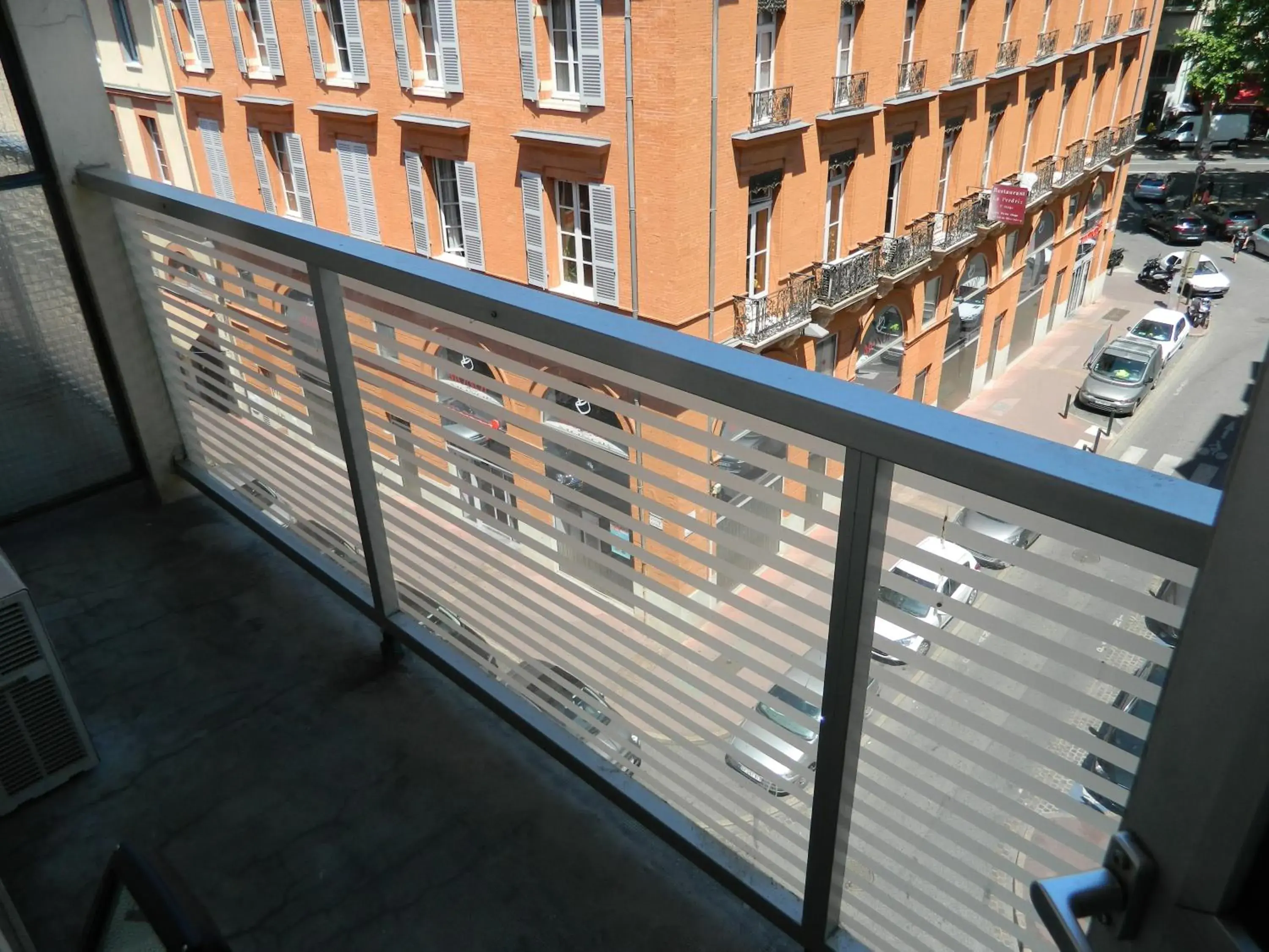 City view, Balcony/Terrace in Hotel Ours Blanc - Place Victor Hugo