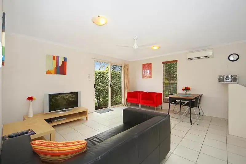 Living room, Seating Area in Ingenia Holidays Taigum (Formerly Colonial Village)