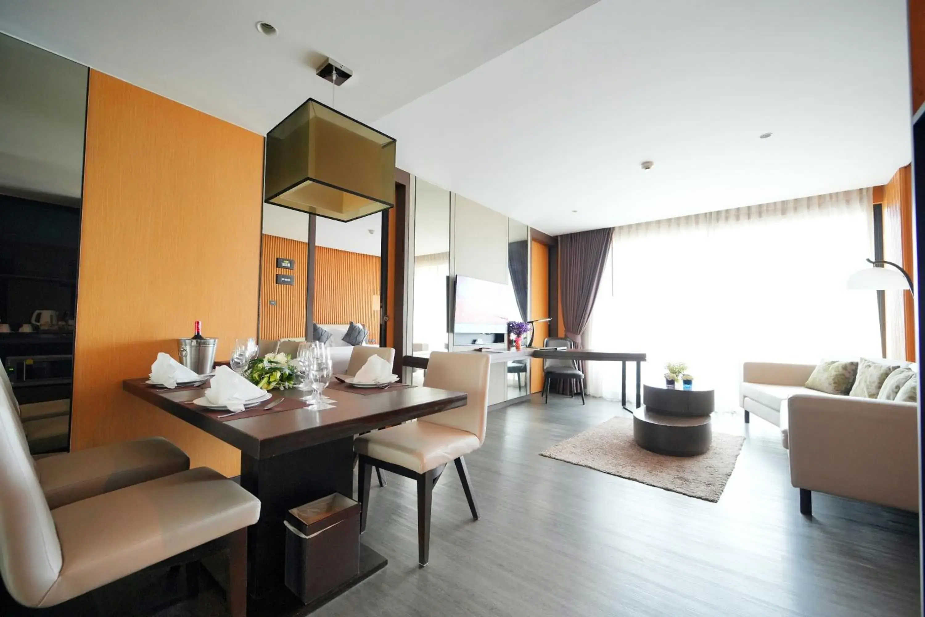 Living room, Seating Area in The Siamese Hotel