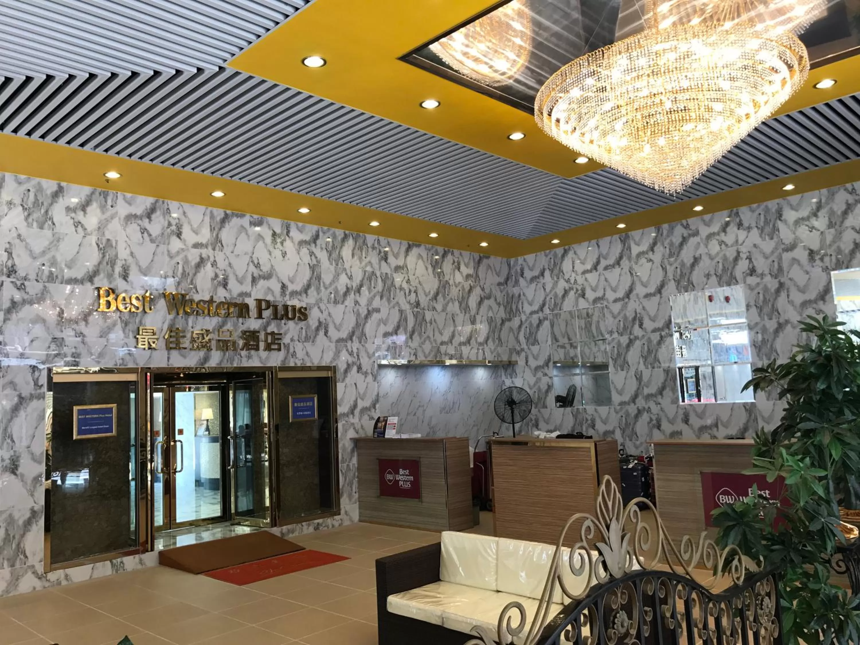 Swimming pool in Best Western Plus Tsim Sha Tsui