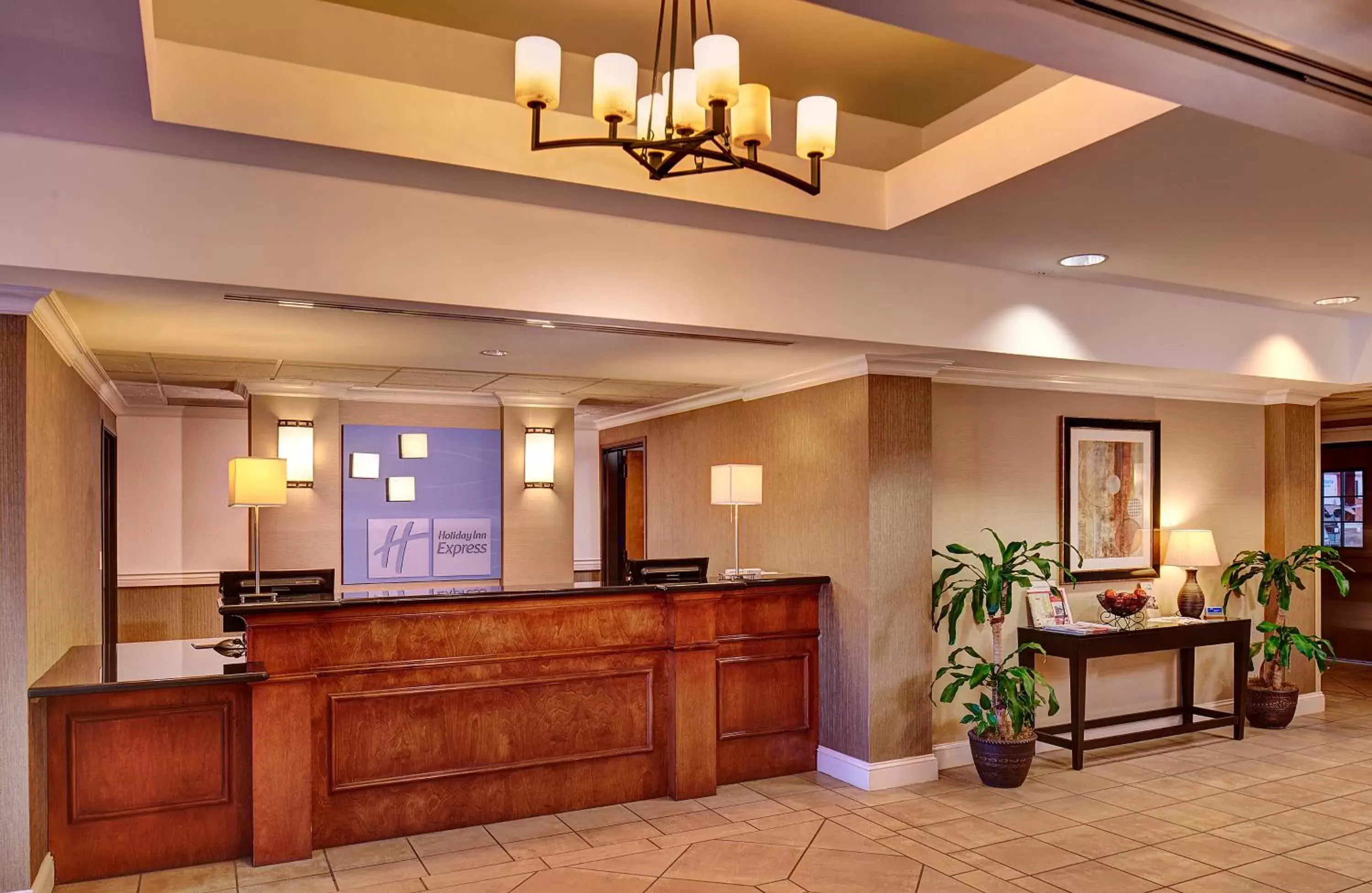 Property building, Lobby/Reception in Holiday Inn Express San Diego - Sorrento Valley, an IHG Hotel