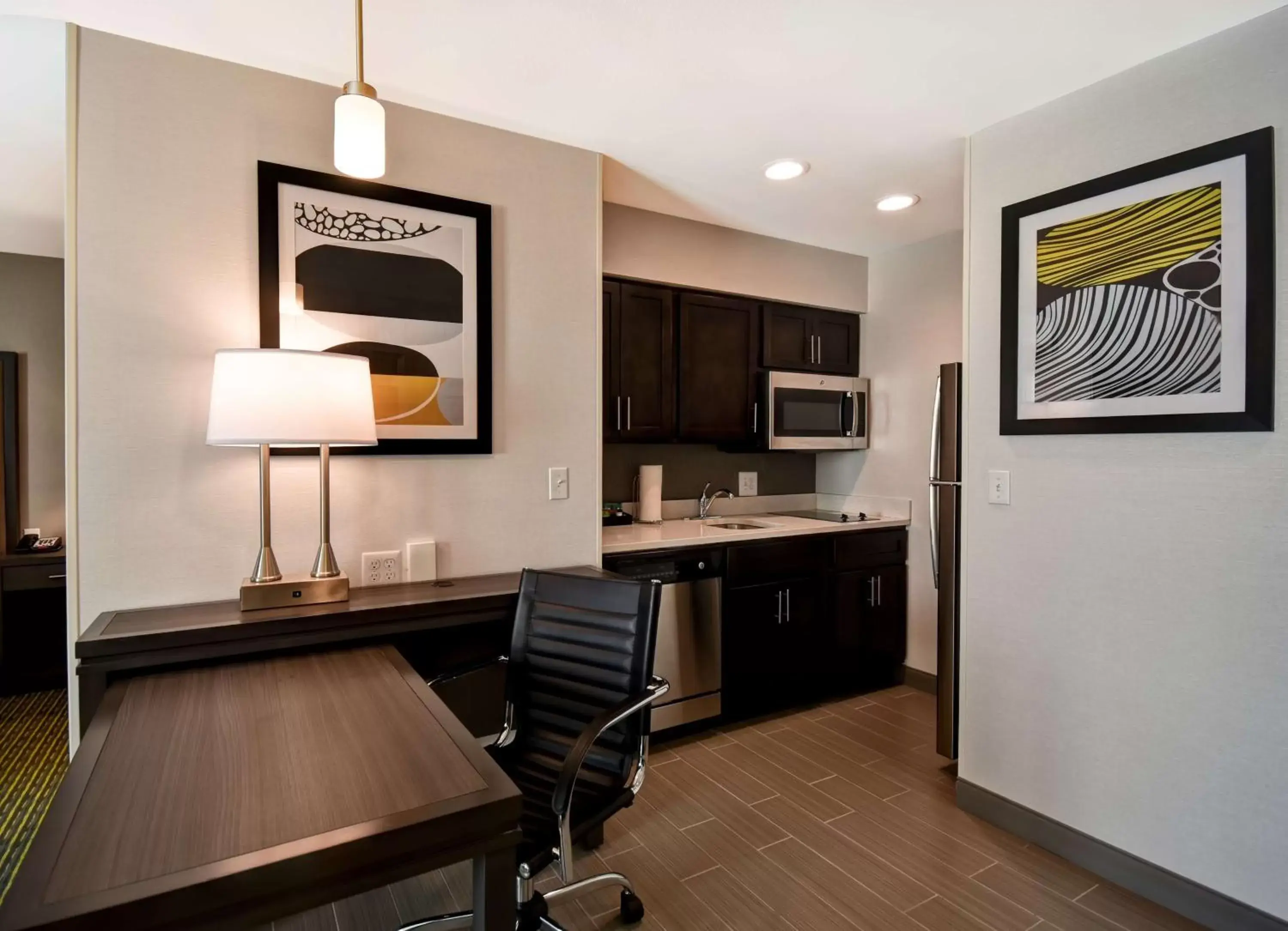 Kitchen or kitchenette, Kitchen/Kitchenette in Homewood Suites by Hilton Novi Detroit