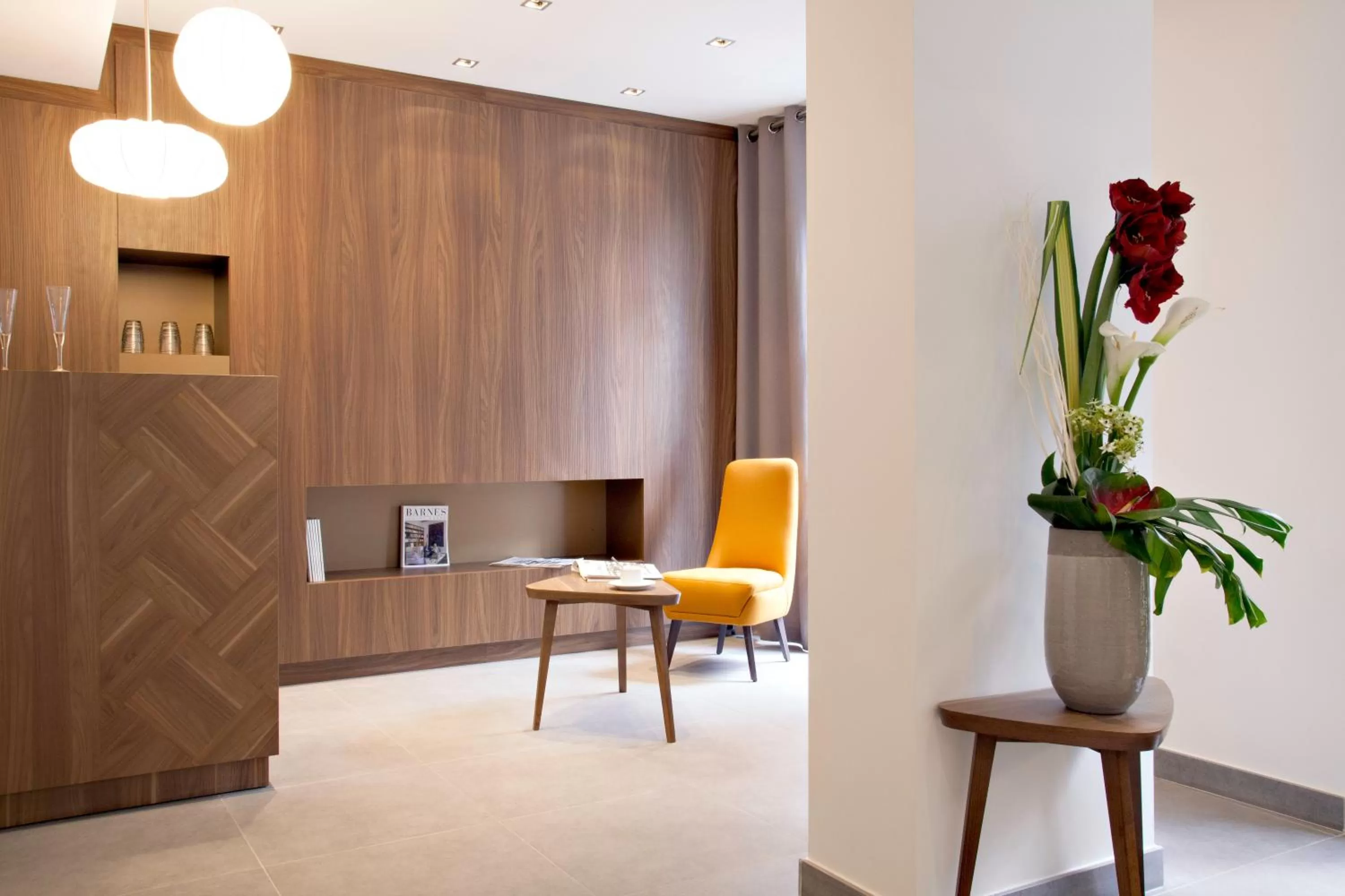 Lobby or reception in Best Western Plus 61 Paris Nation Hotel