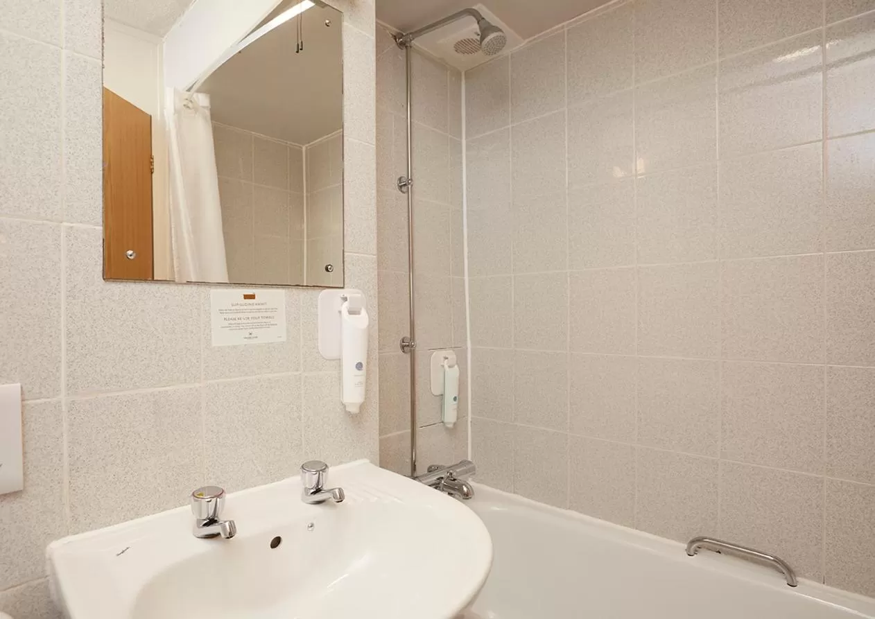 De Trafford Arms by Chef & Brewer Collection