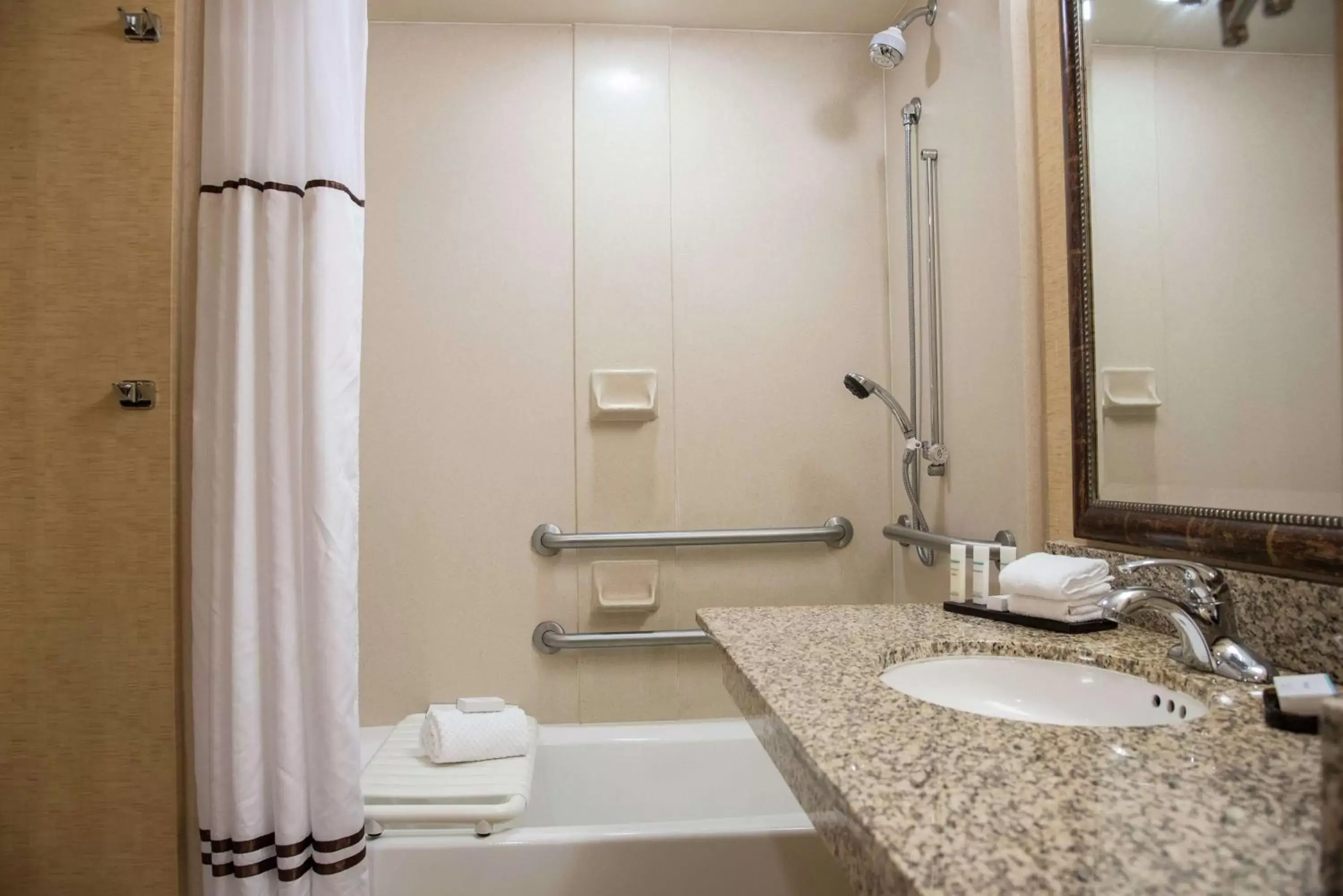Bathroom in Embassy Suites by Hilton Charlotte Concord Golf Resort & Spa