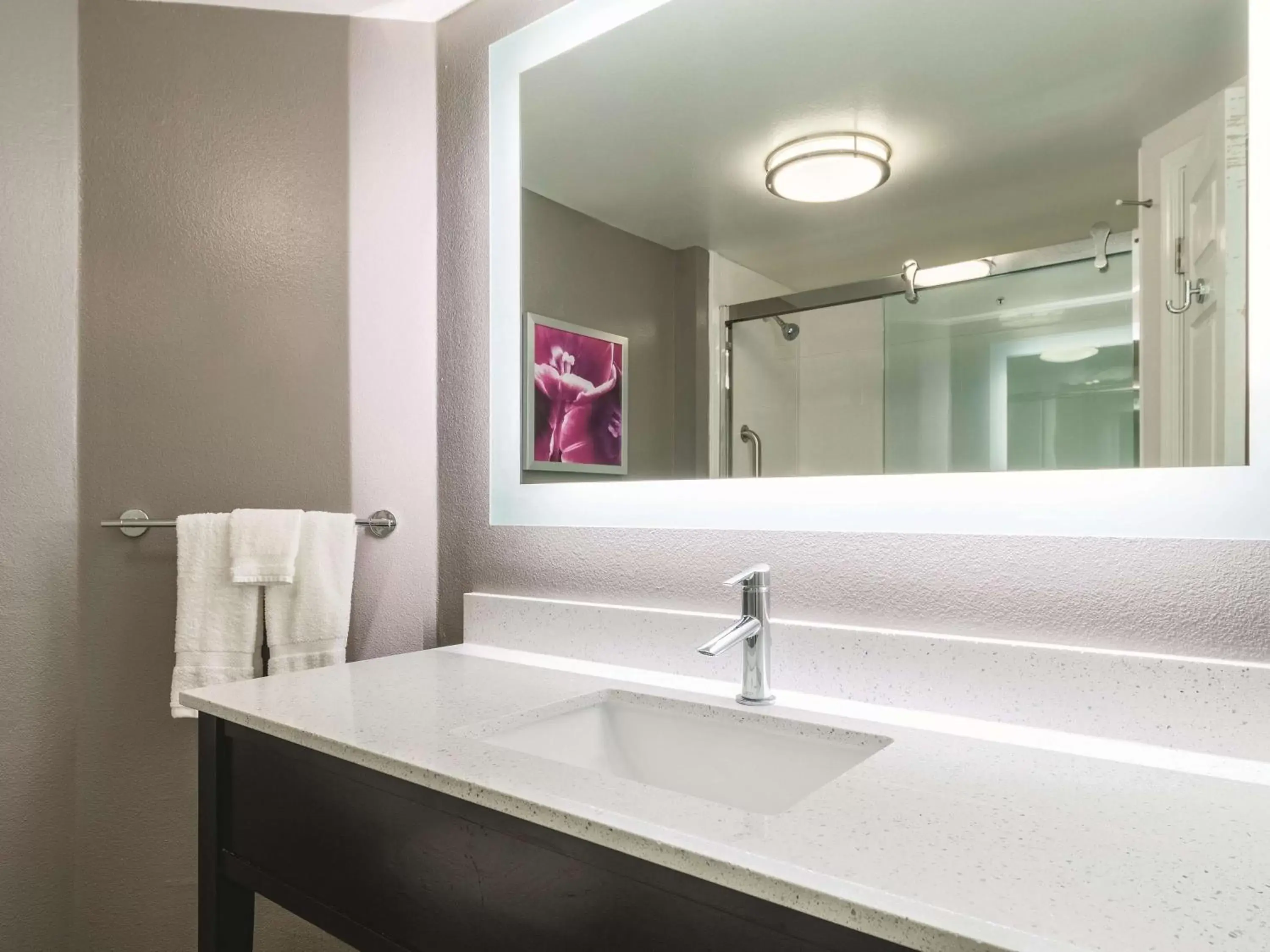 Suite in La Quinta by Wyndham Alexandria Airport Suite in La Quinta by Wyndham Alexandria Airport