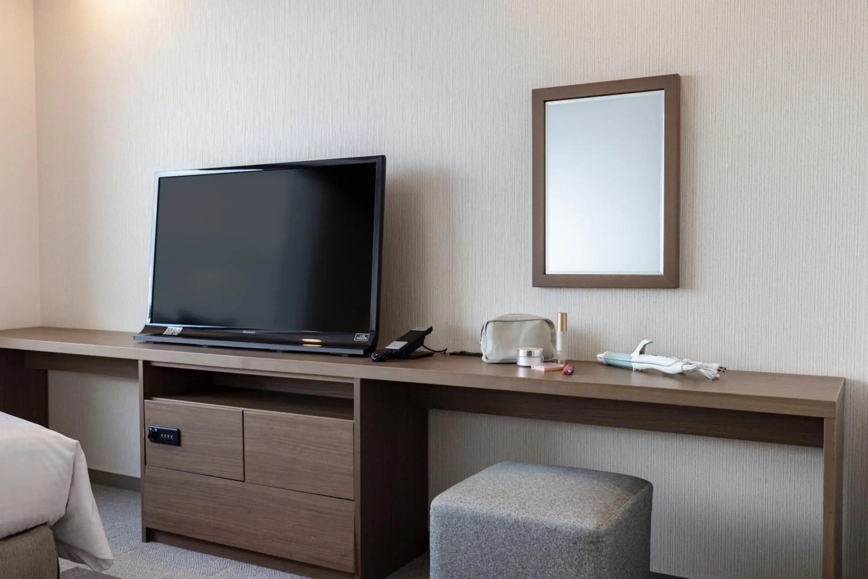 Photo of the whole room, TV/Entertainment Center in Tokyu Stay Aoyama Premier