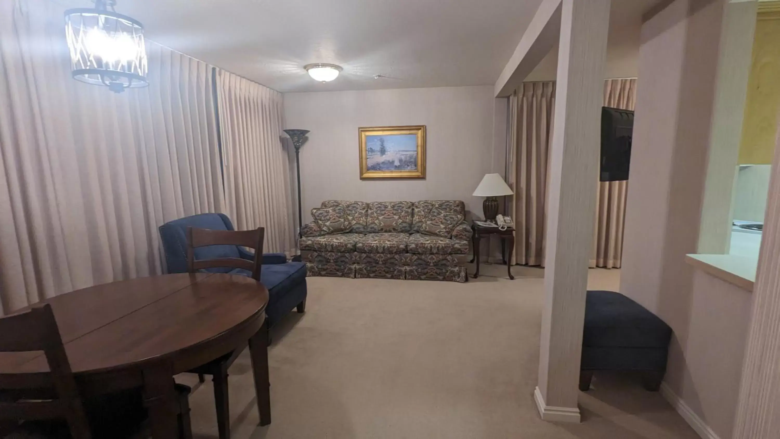 Living room, Seating Area in The Kimball at Temple Square