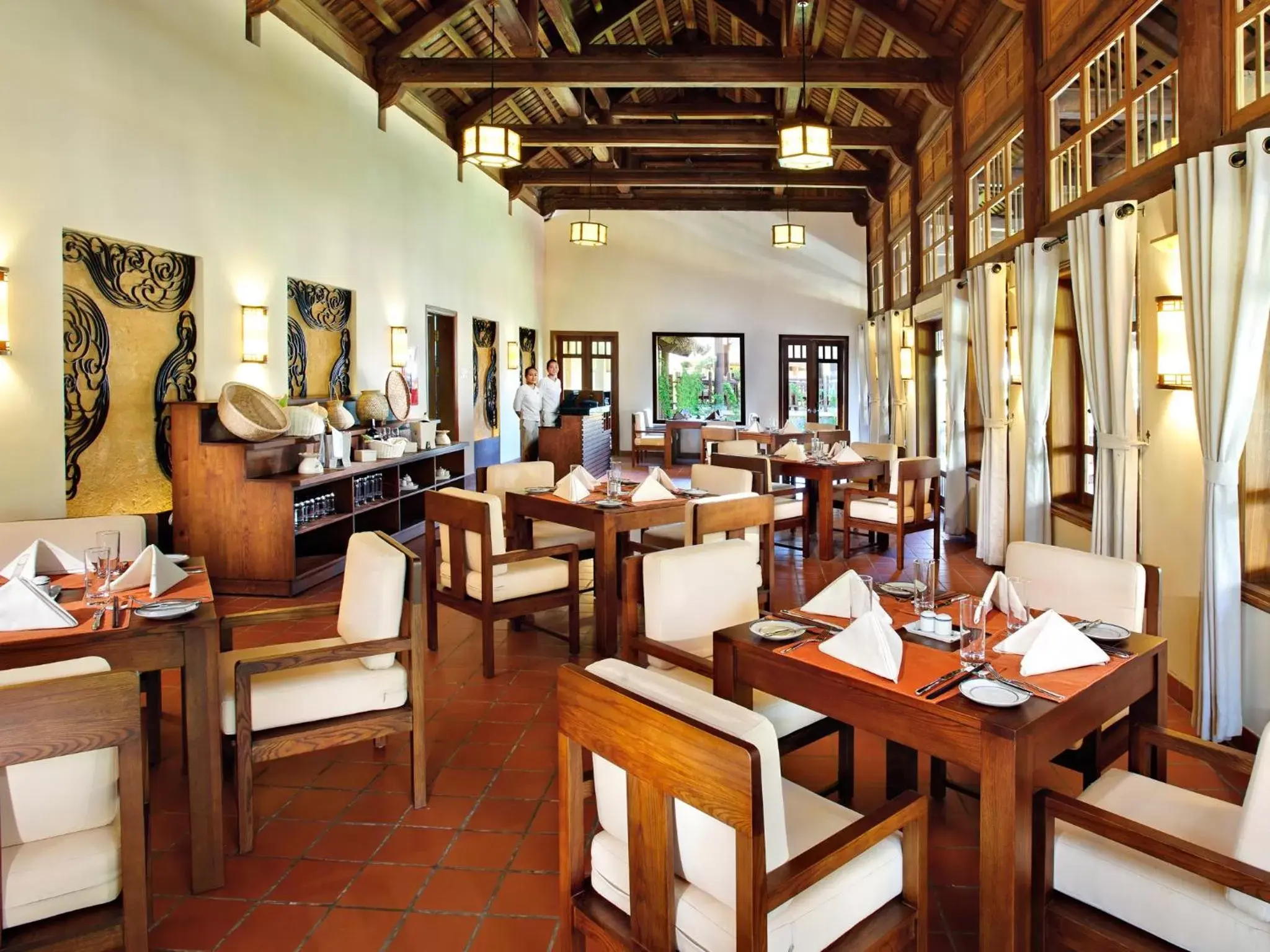 Restaurant/Places to Eat in Emeralda Resort Ninh Binh
