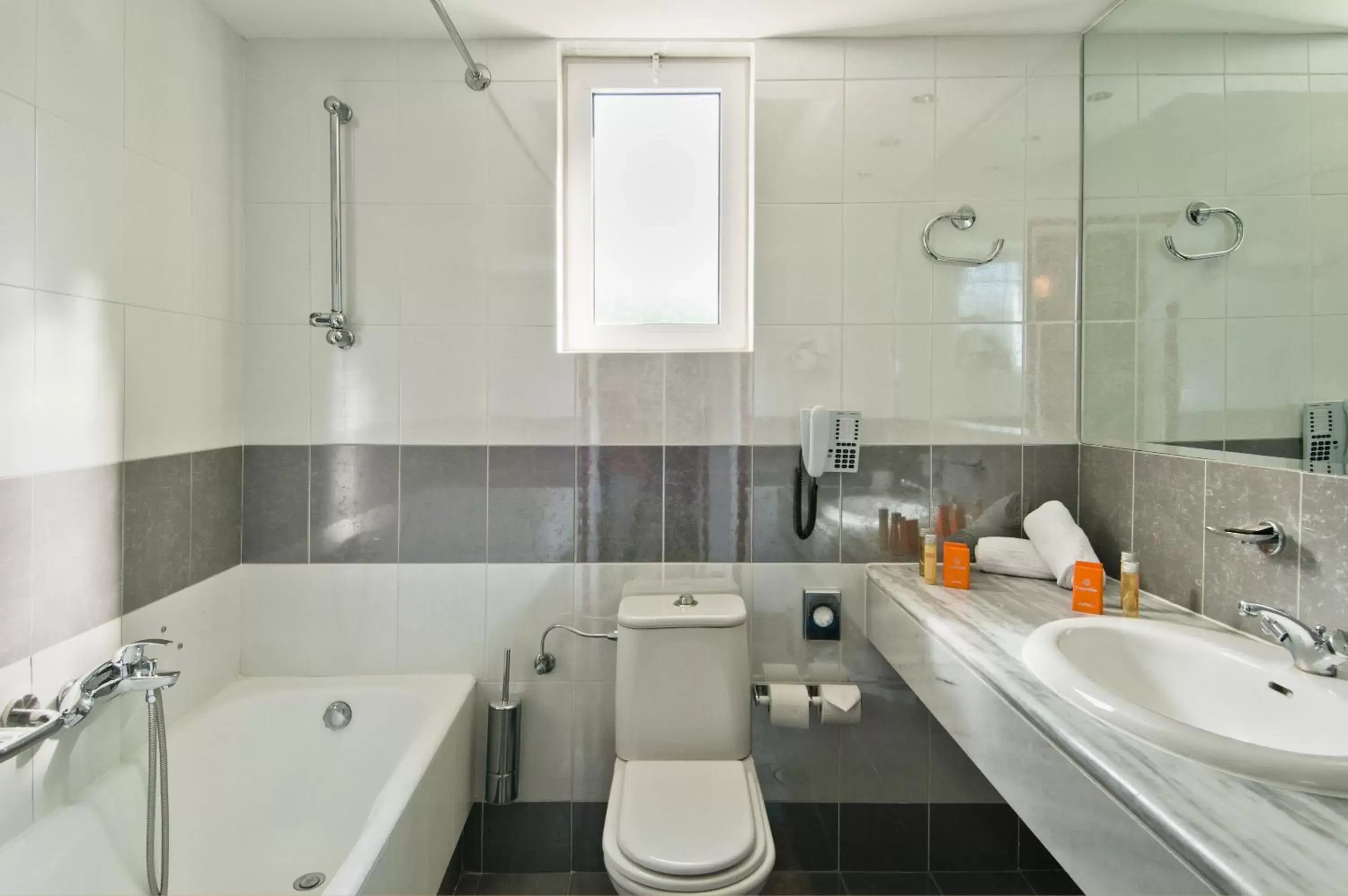 Bathroom in Kipriotis Village Resort