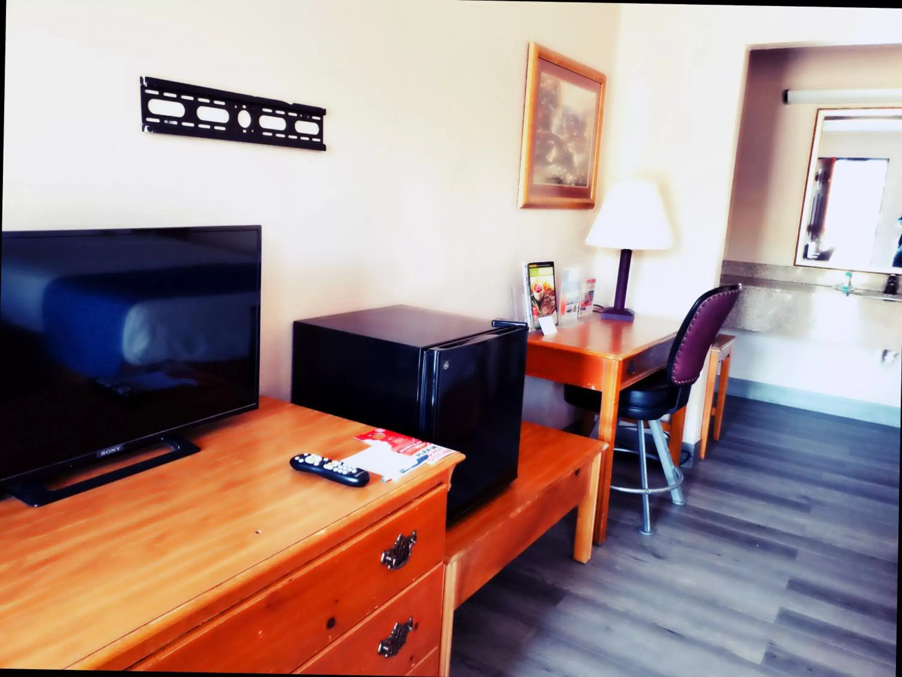 TV and multimedia, TV/Entertainment Center in Travelodge by Wyndham Pigeon Forge
