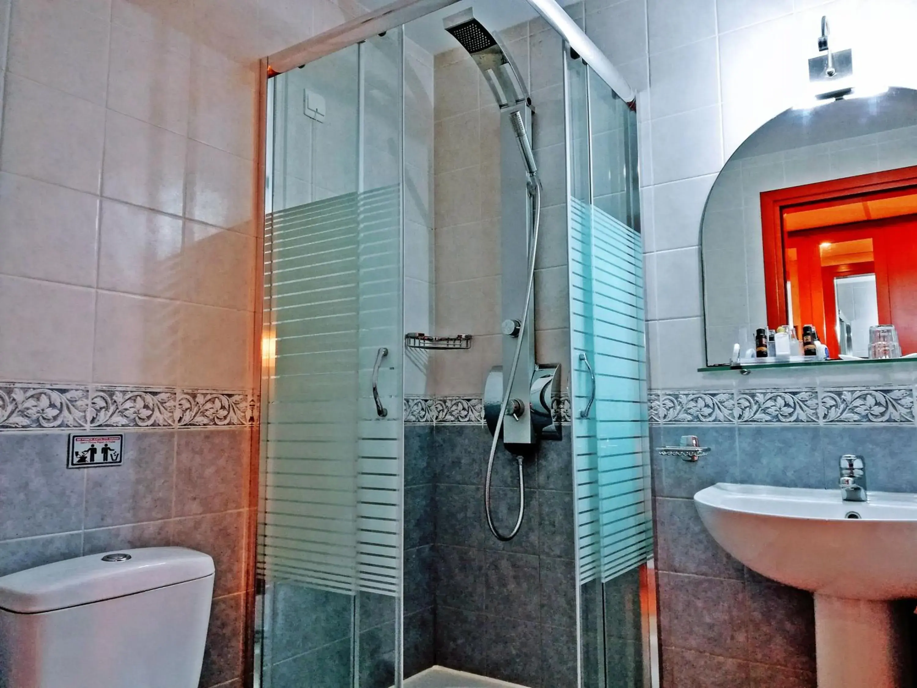 Shower, Bathroom in Ambassador Hotel Thessaloniki