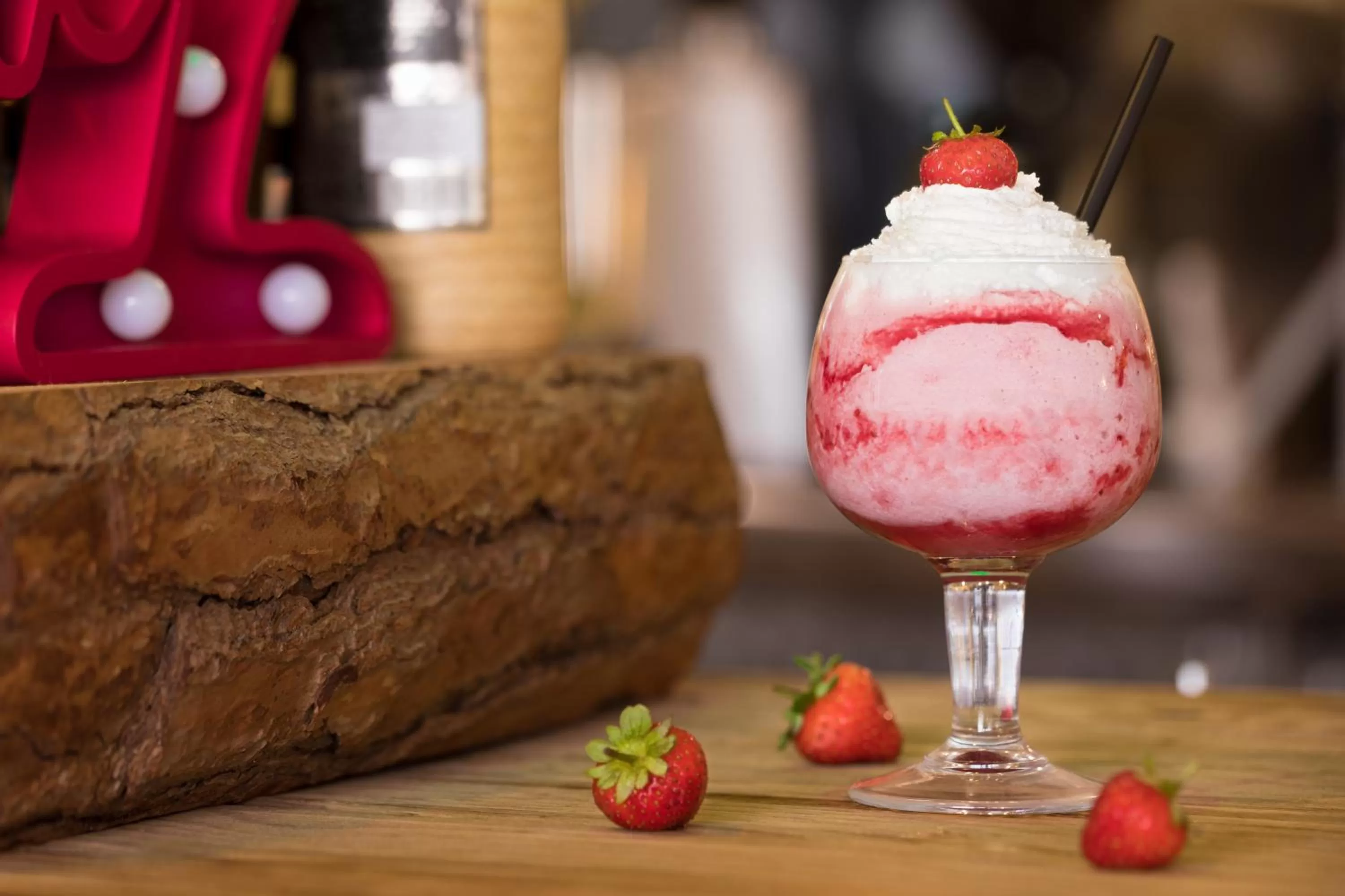 Lounge or bar in htop Pineda Palace 4Sup - Adults Only #htopBliss