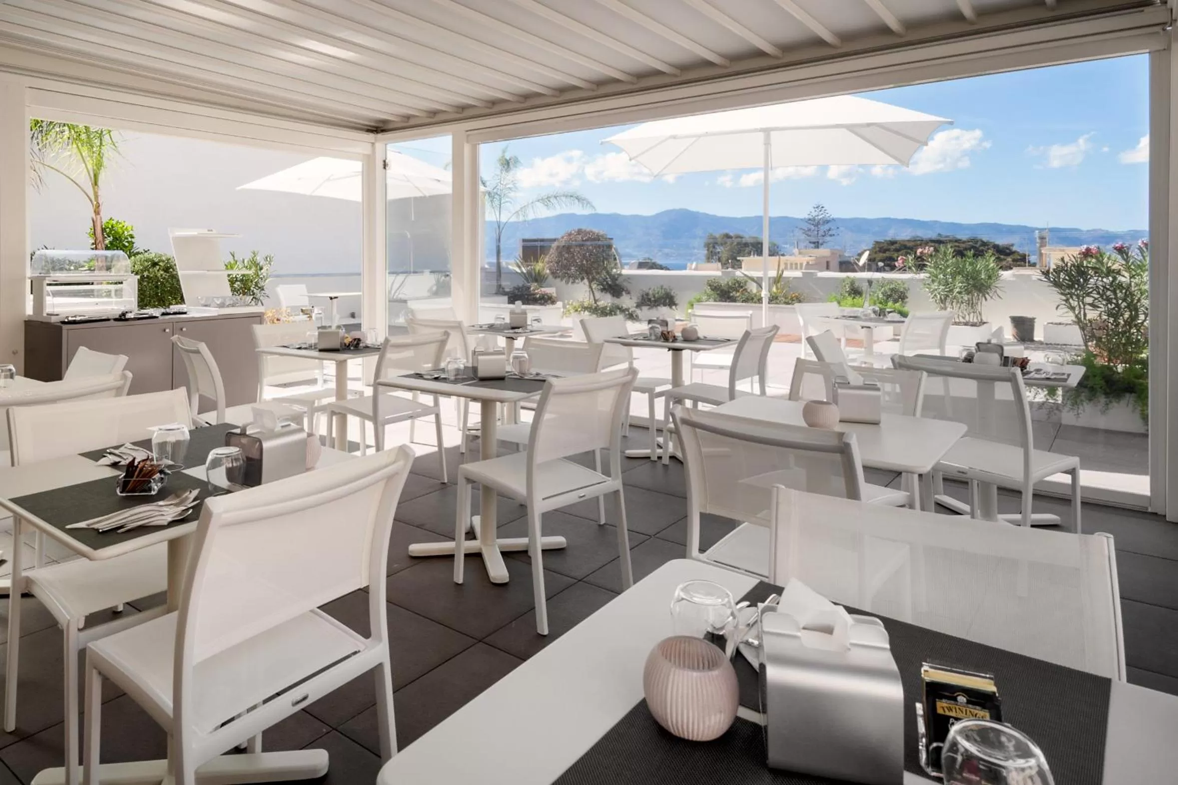 Restaurant/places to eat in Hotel Medinblu