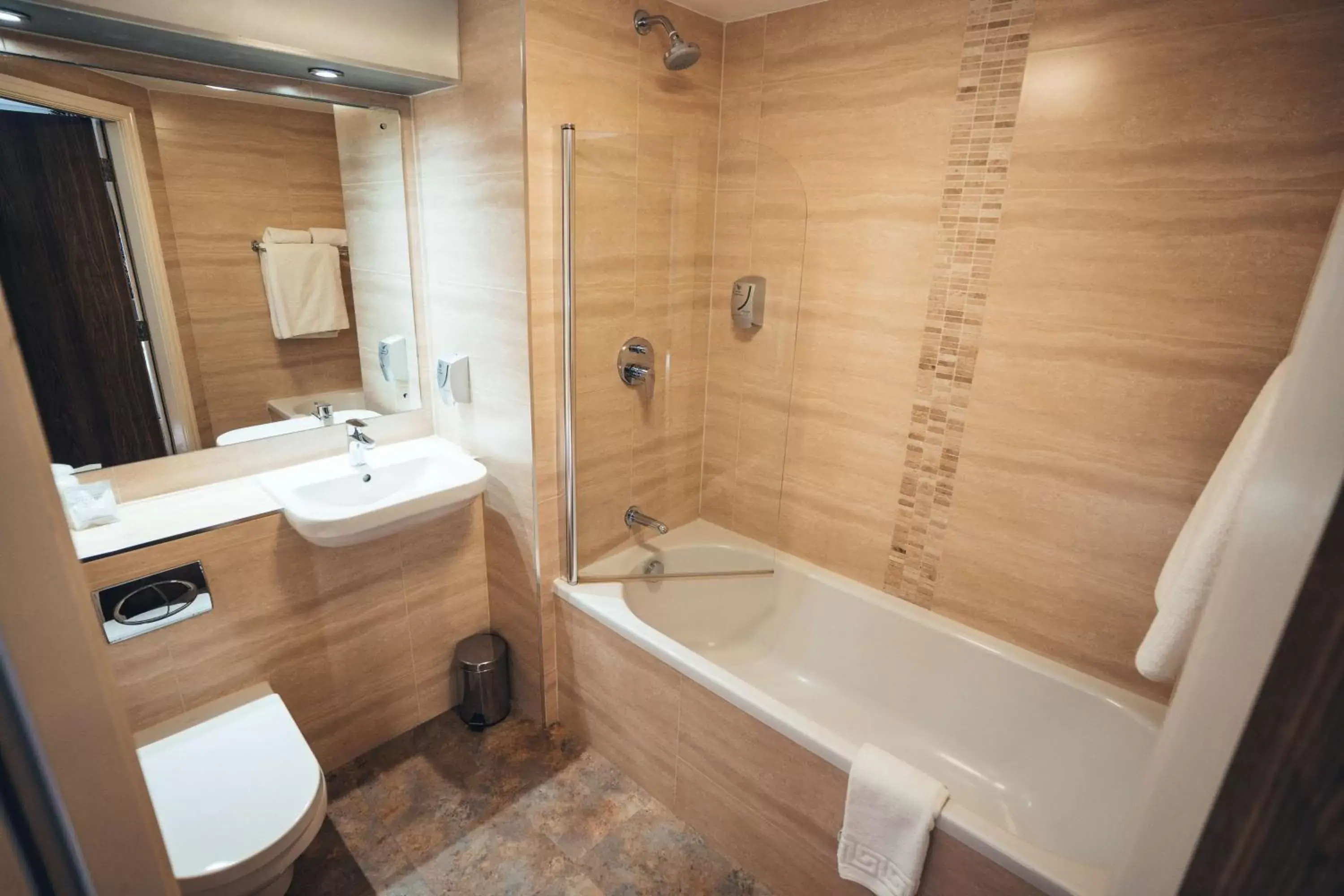 Bathroom in Blackpool Football Club Stadium Hotel, a member of Radisson Individuals