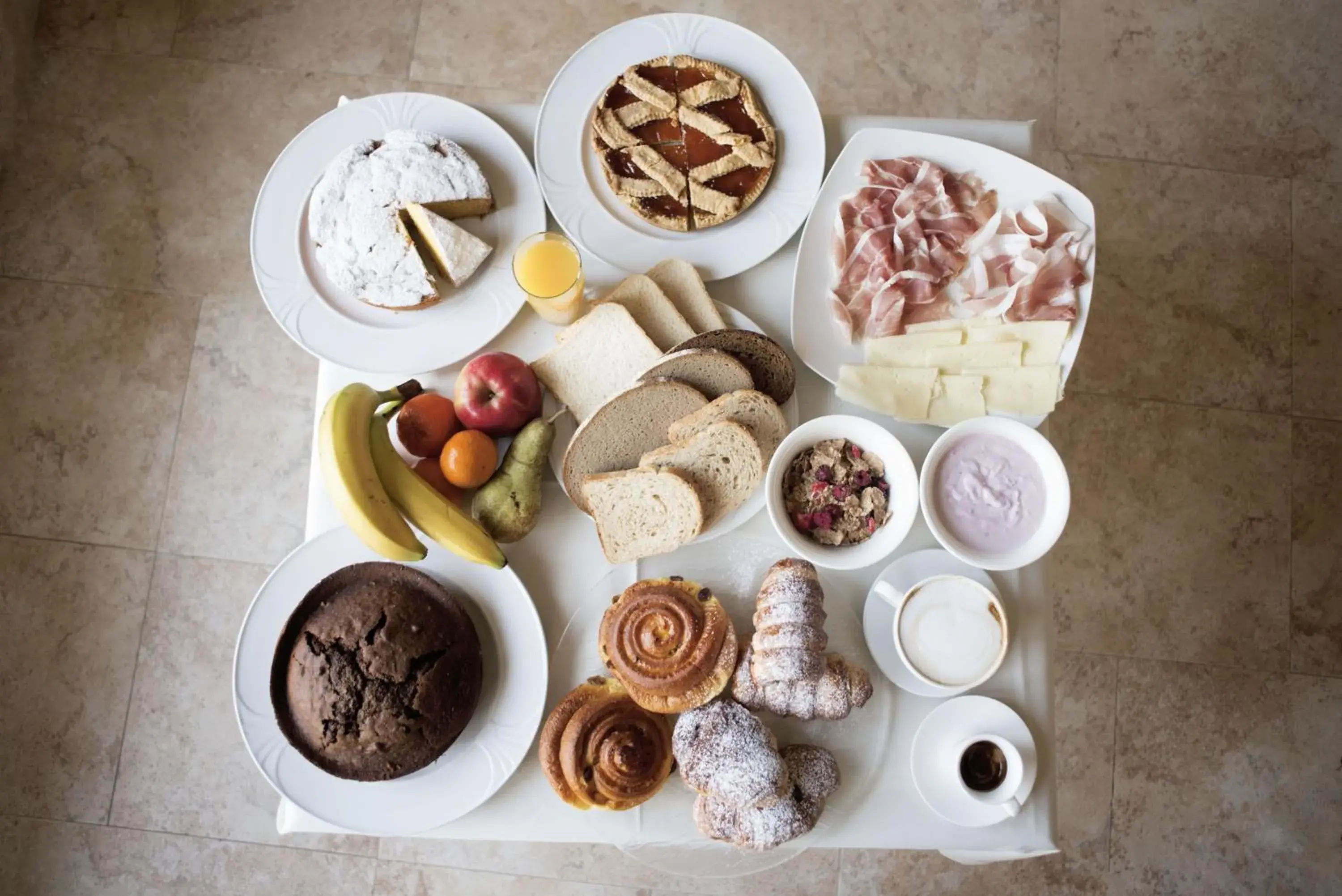 Buffet breakfast in Hotel Classensis
