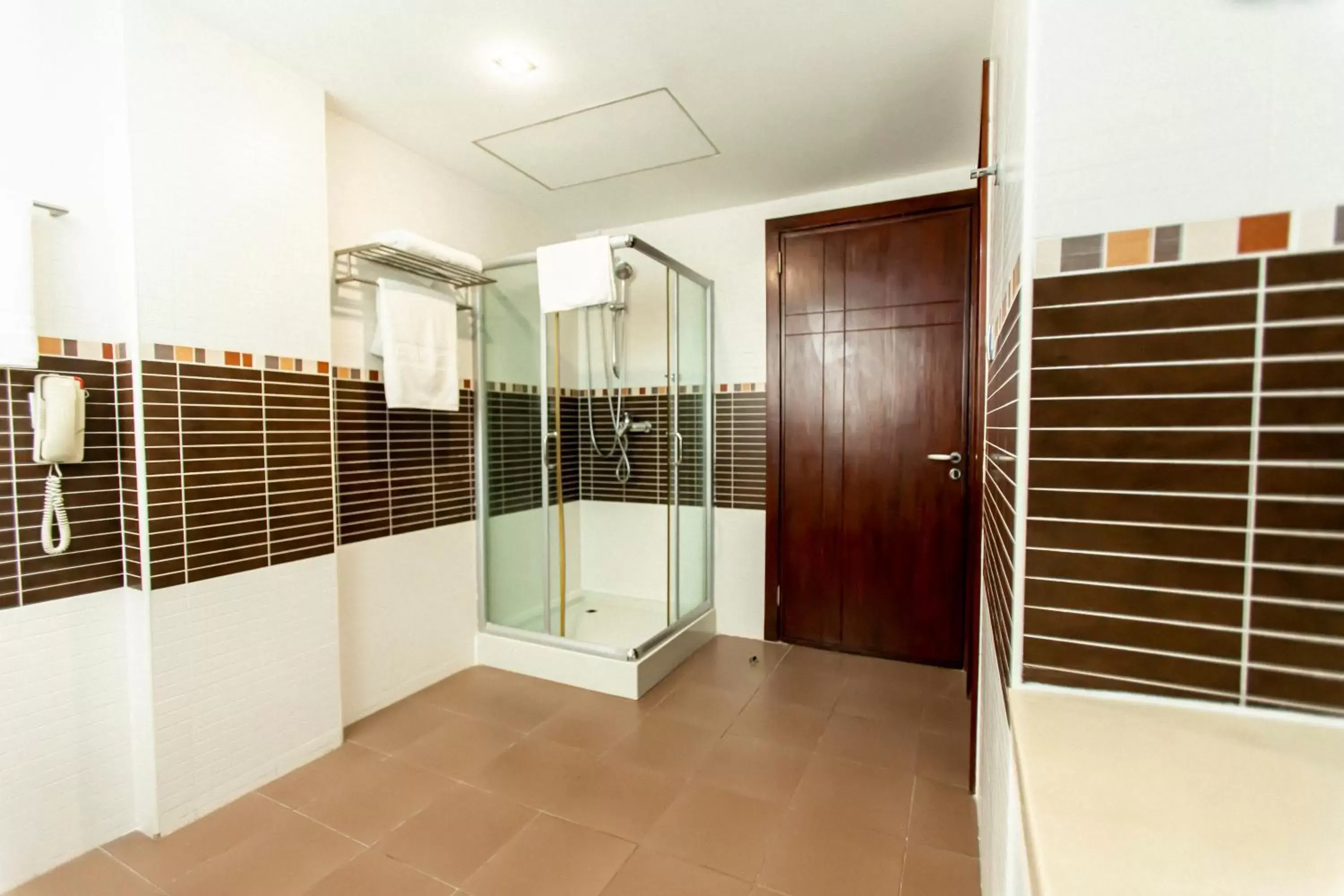 Bathroom in Best Western Premier Accra Airport Hotel