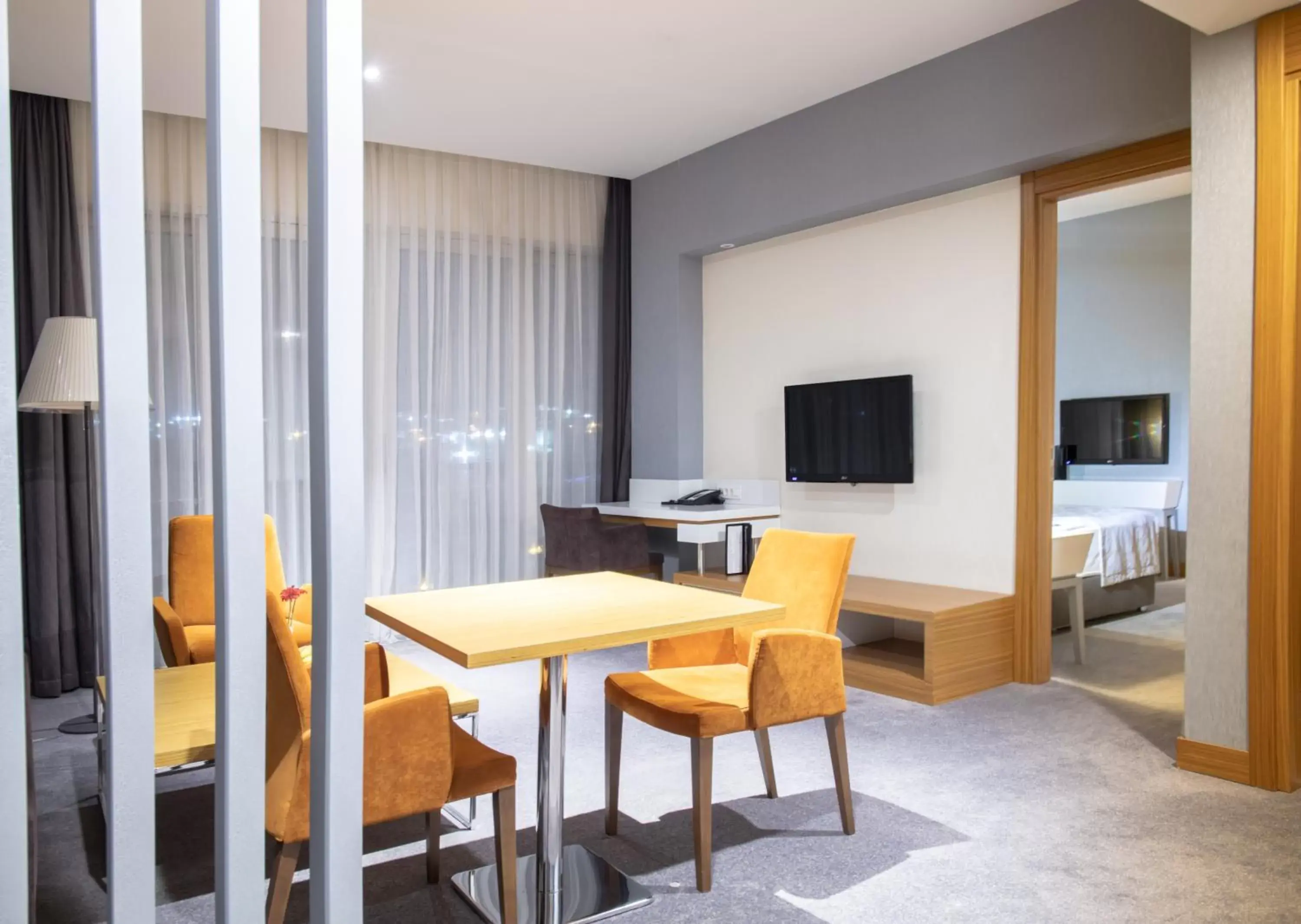 Seating area, TV/Entertainment Center in Ramada Plaza by Wyndham Istanbul Asia Airport
