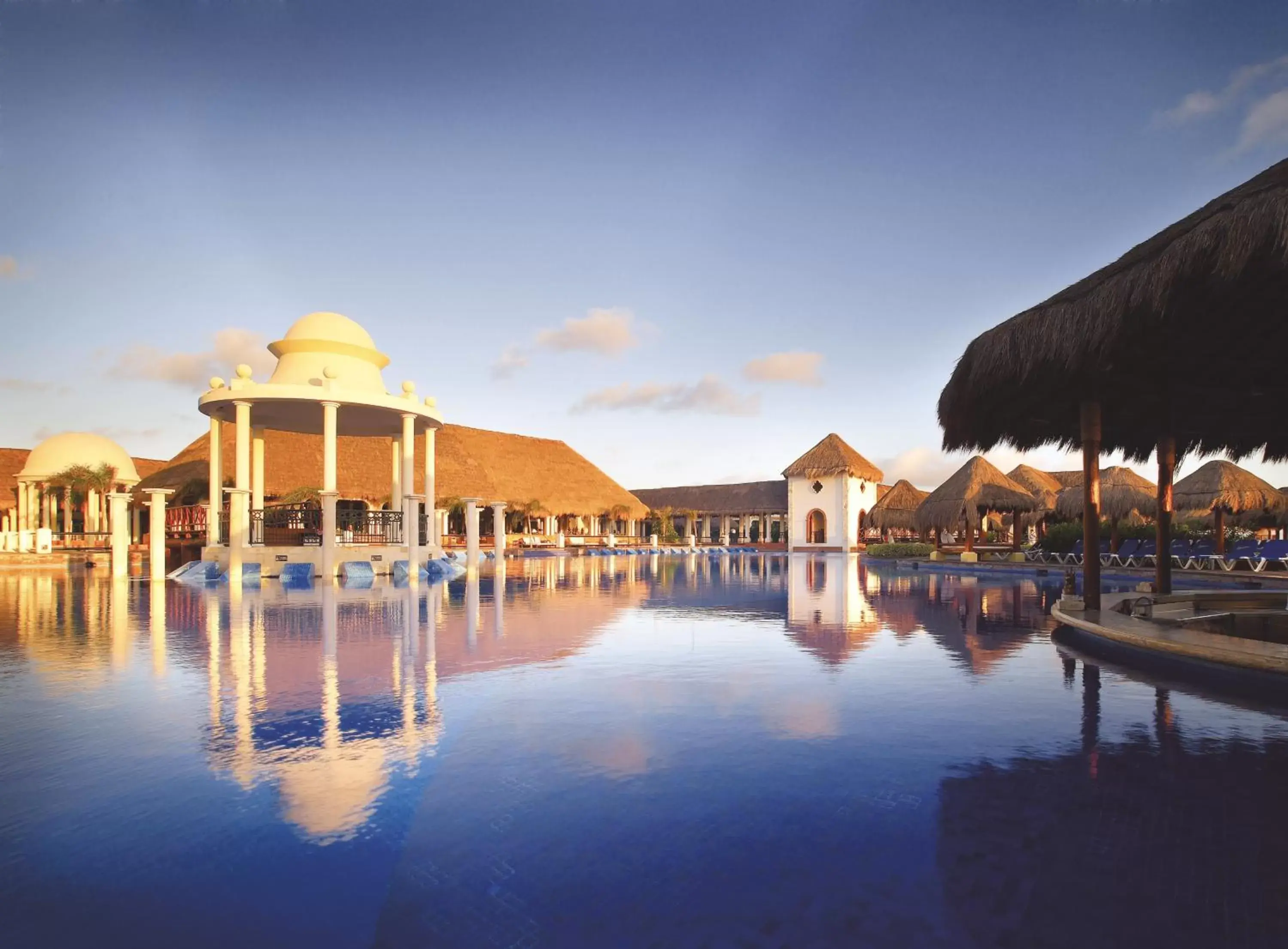 Swimming Pool in Dreams Sapphire Resort & Spa