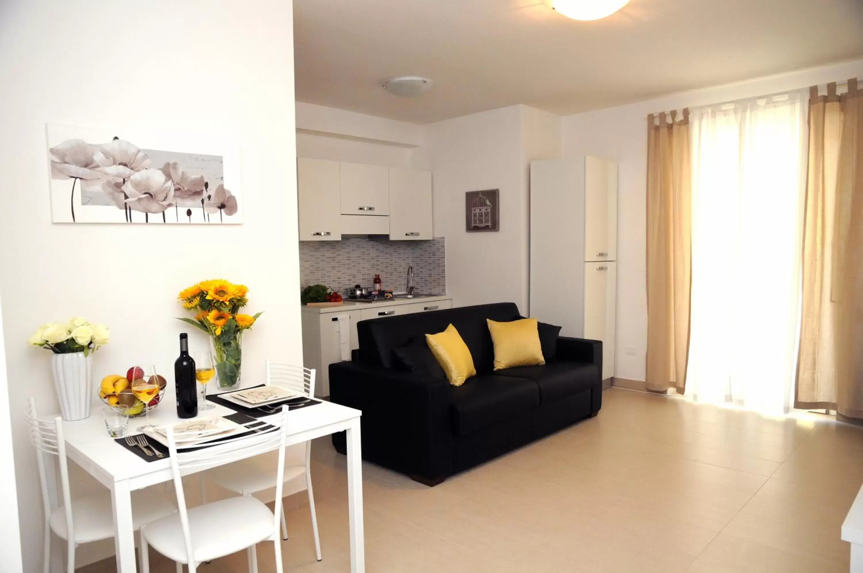 Kitchen or kitchenette, Seating Area in Isa Residence Fiumicino Airport