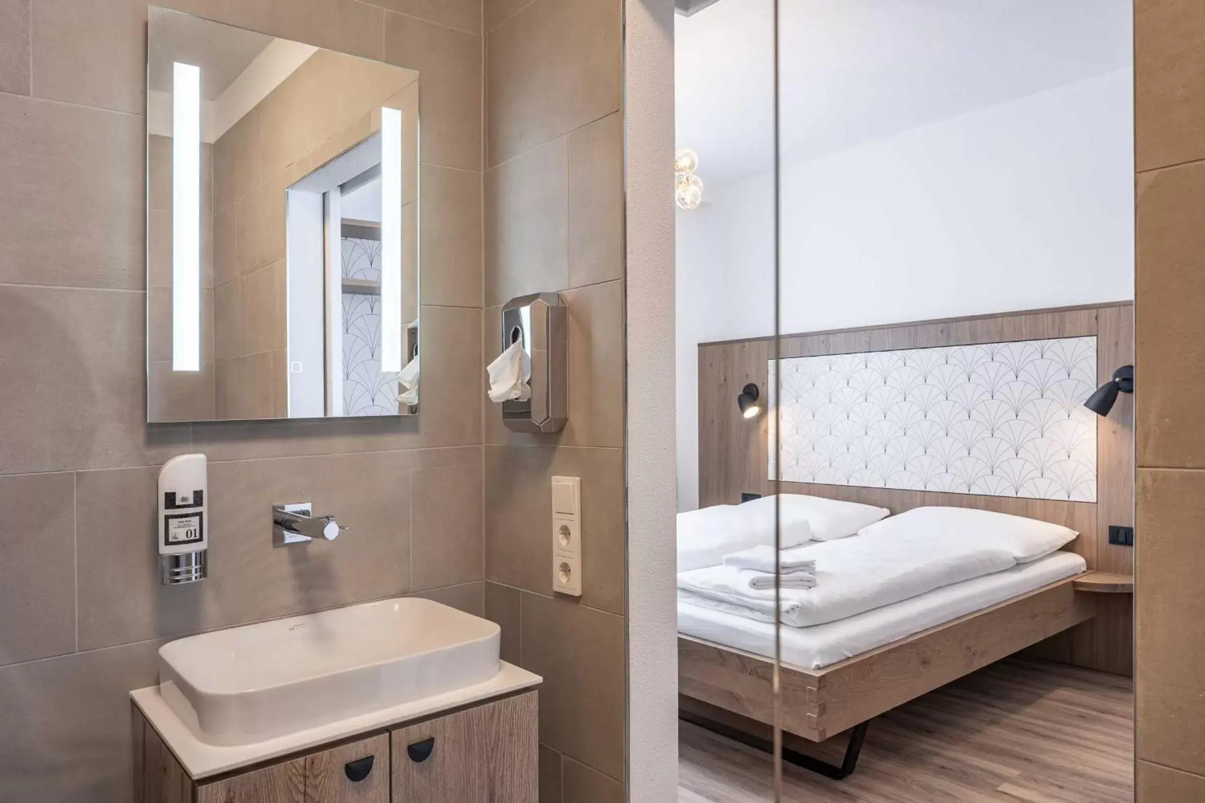 Superior Double Room - single occupancy in Villa Flöckner Bed & Breakfast Superior Double Room - single occupancy in Villa Flöckner Bed & Breakfast