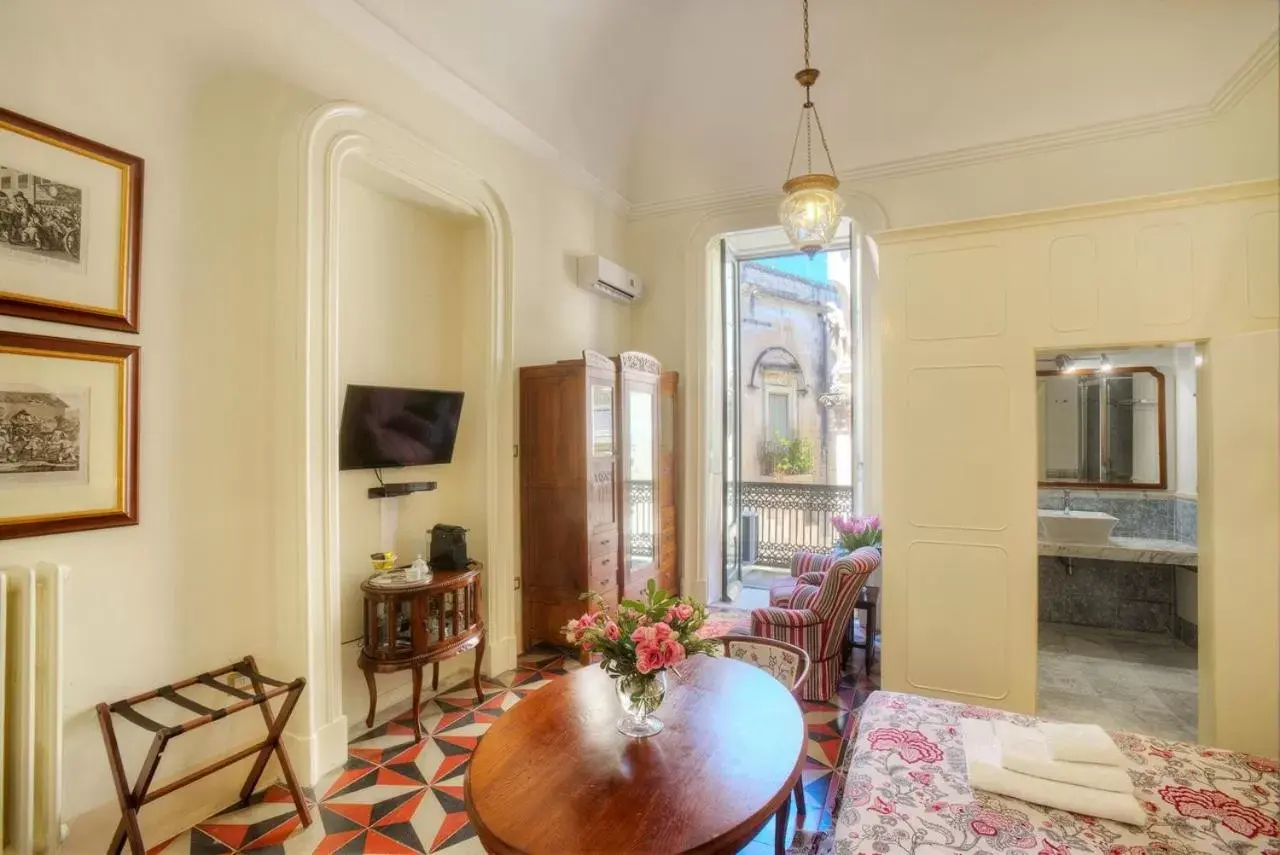 Photo of the whole room, Seating Area in Palazzo Bernardini Suites