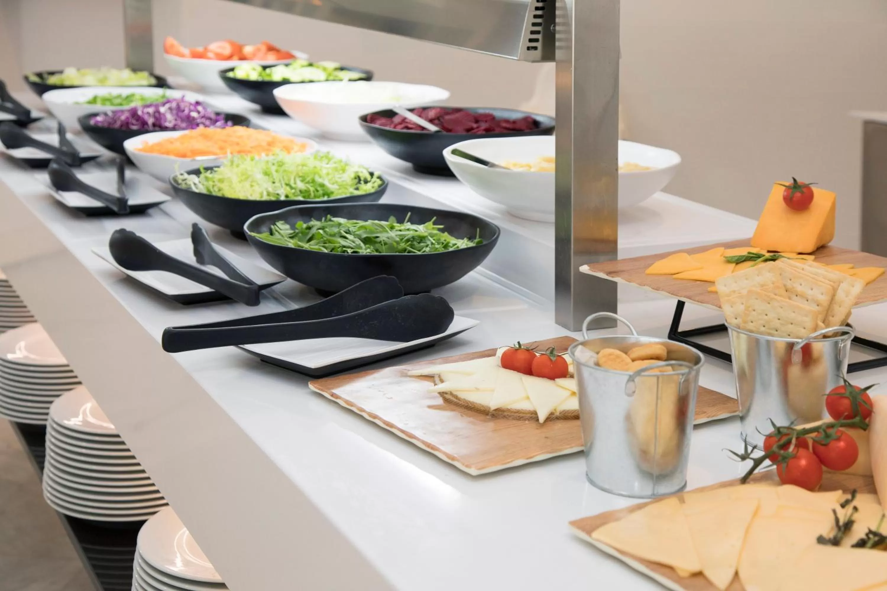 Restaurant/places to eat in Alua Leo