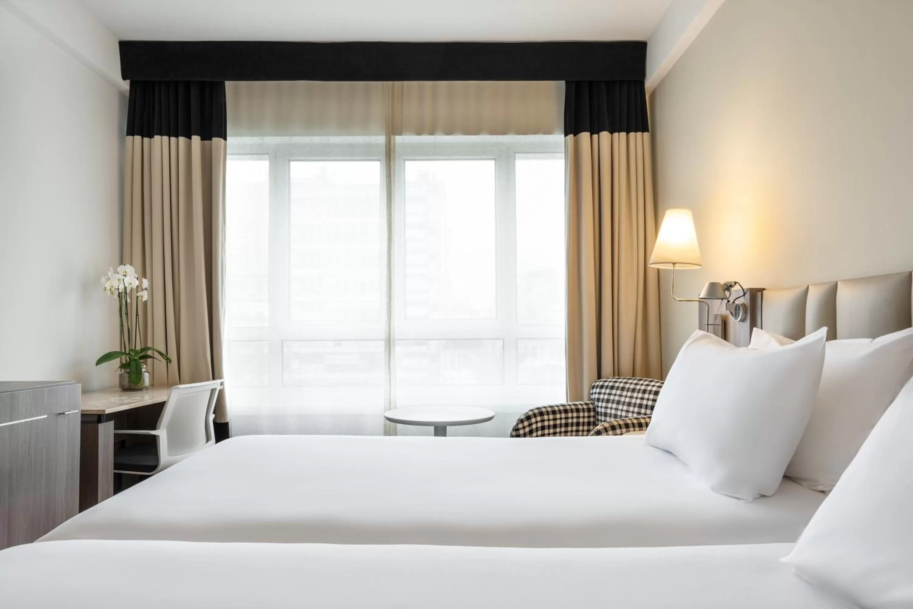 Bedroom, Bed in Eurostars Atlántico