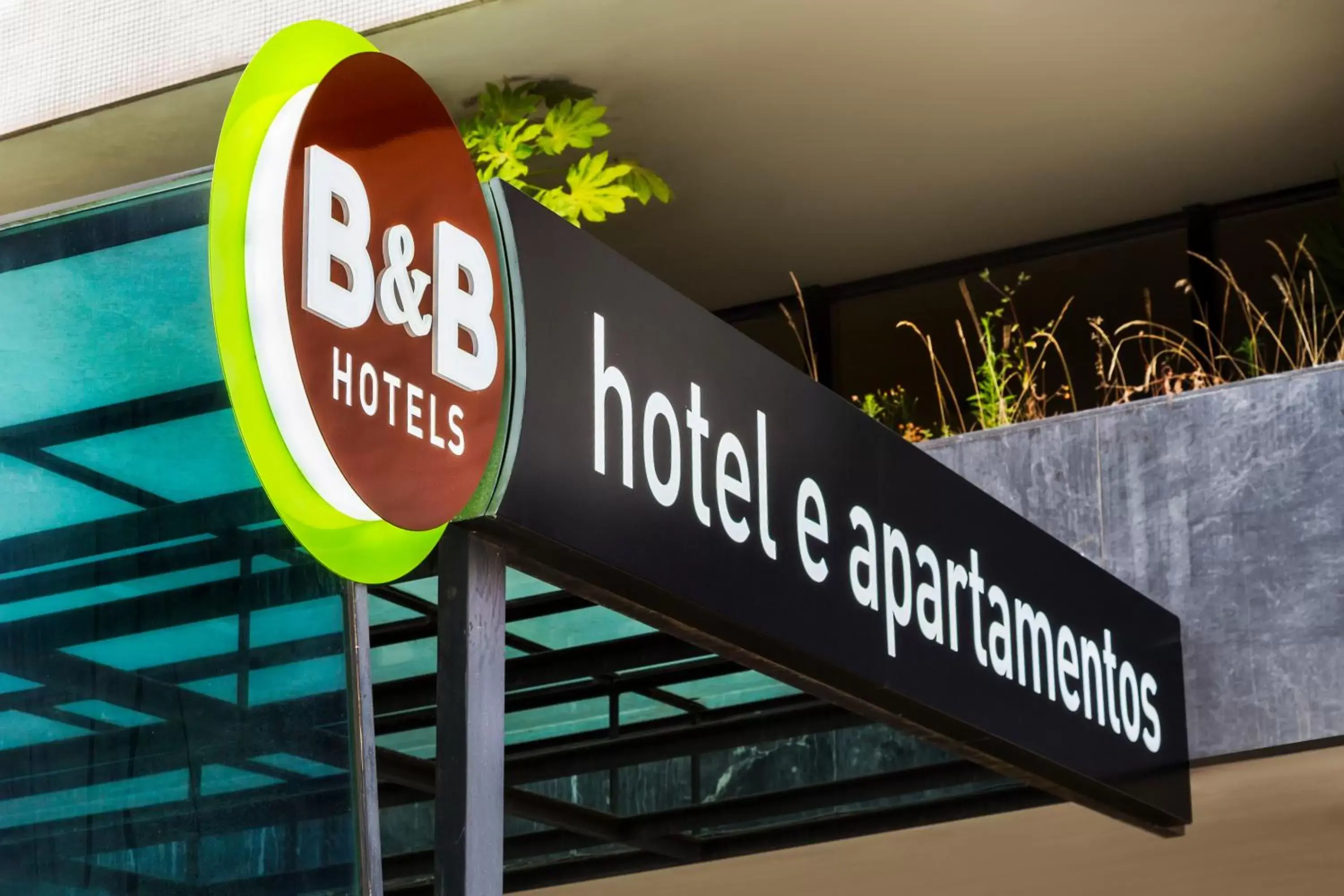 Facade/entrance in B&B HOTEL e Apartamentos Felgueiras