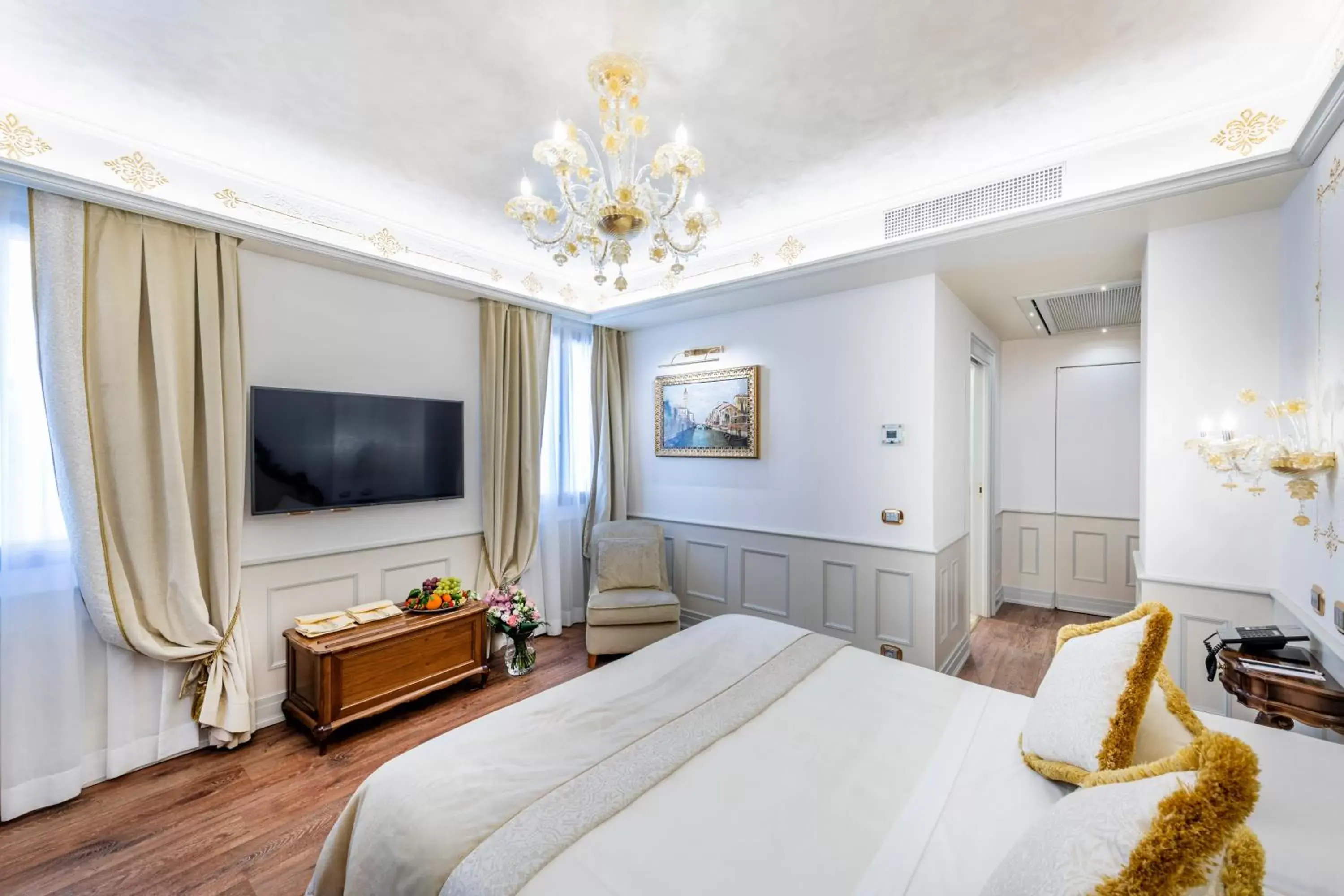 Bedroom, TV/Entertainment Center in Monaco & Grand Canal