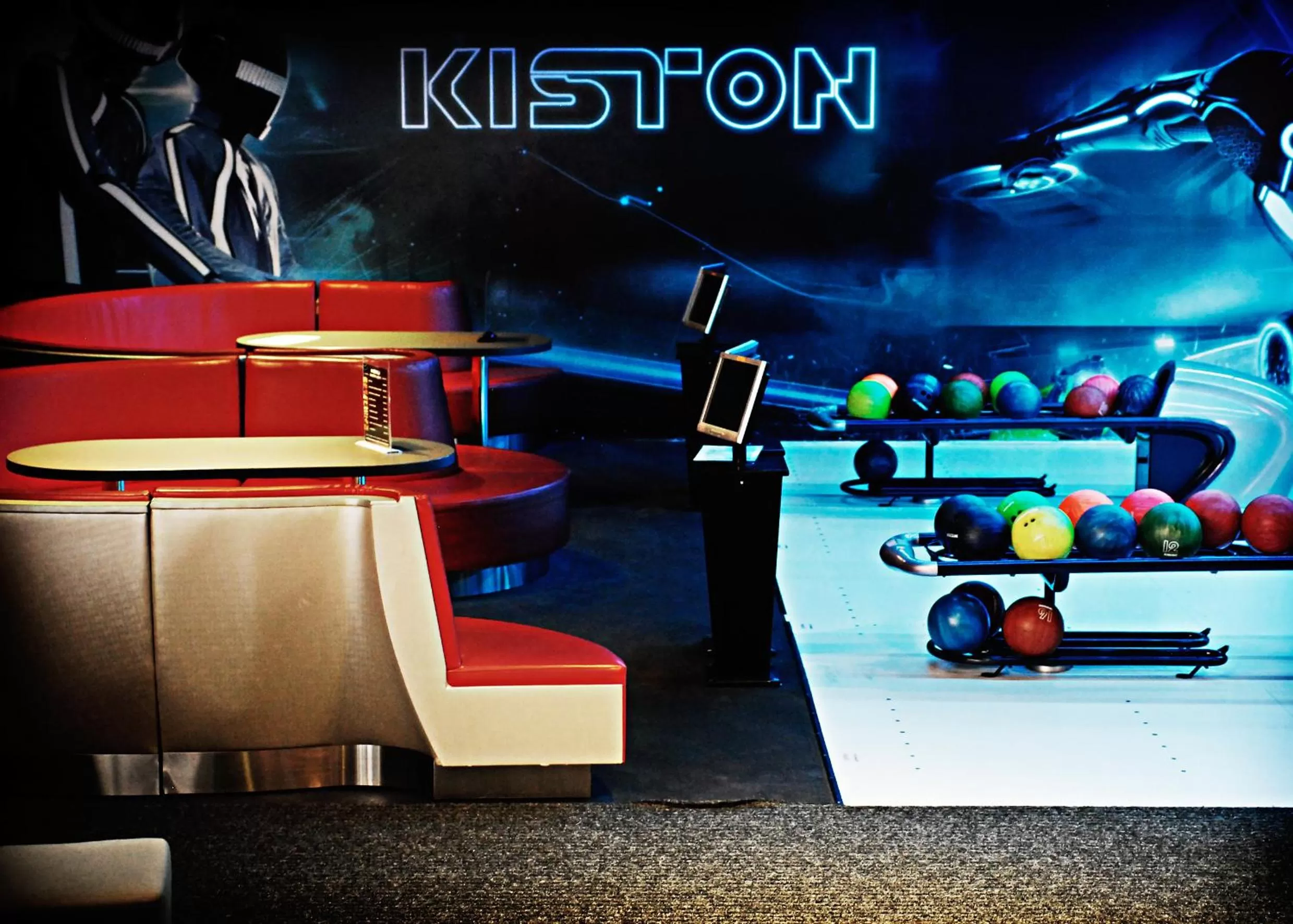 Bowling in Hotel Kiston