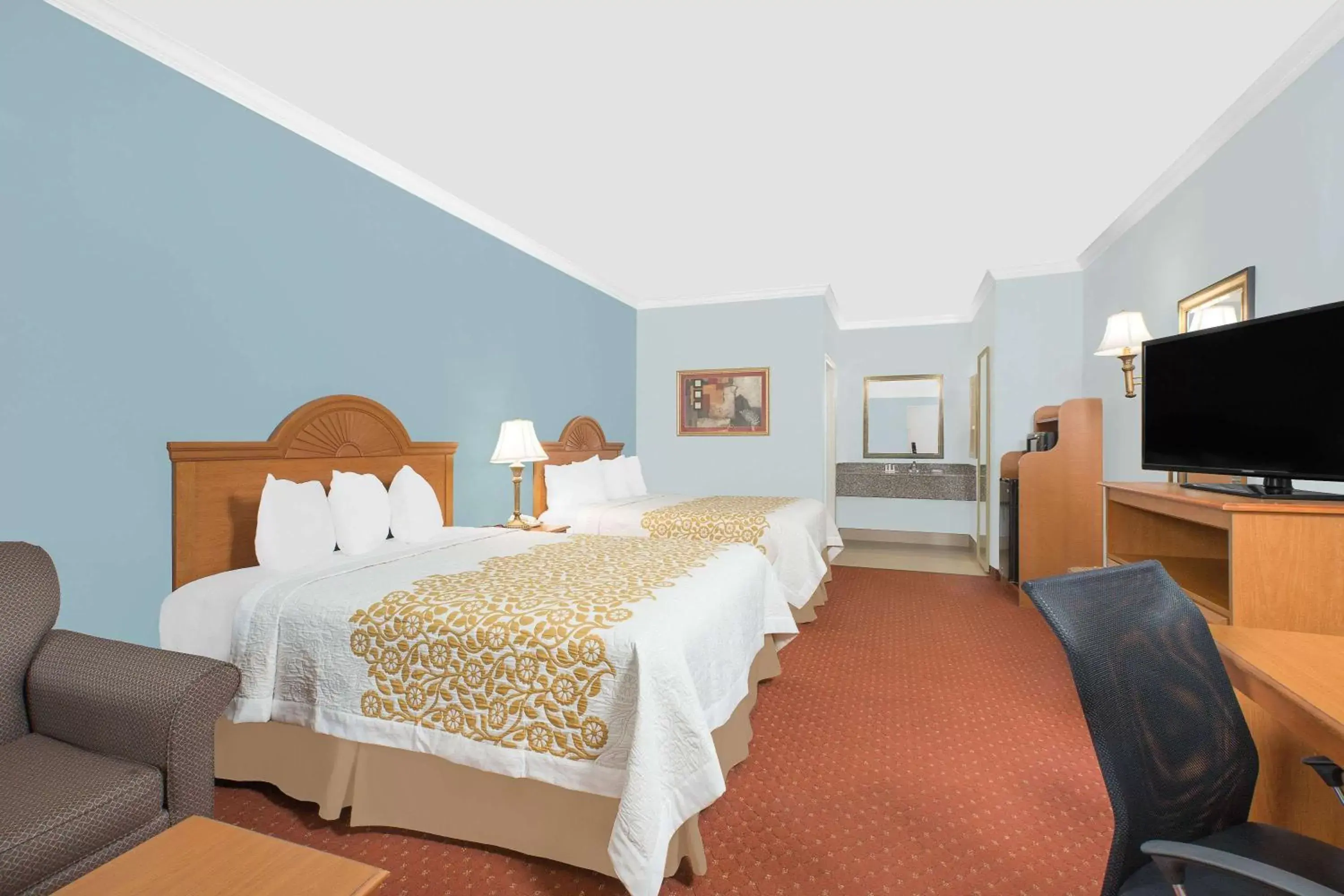 Photo of the whole room, Bed in Days Inn by Wyndham Robstown
