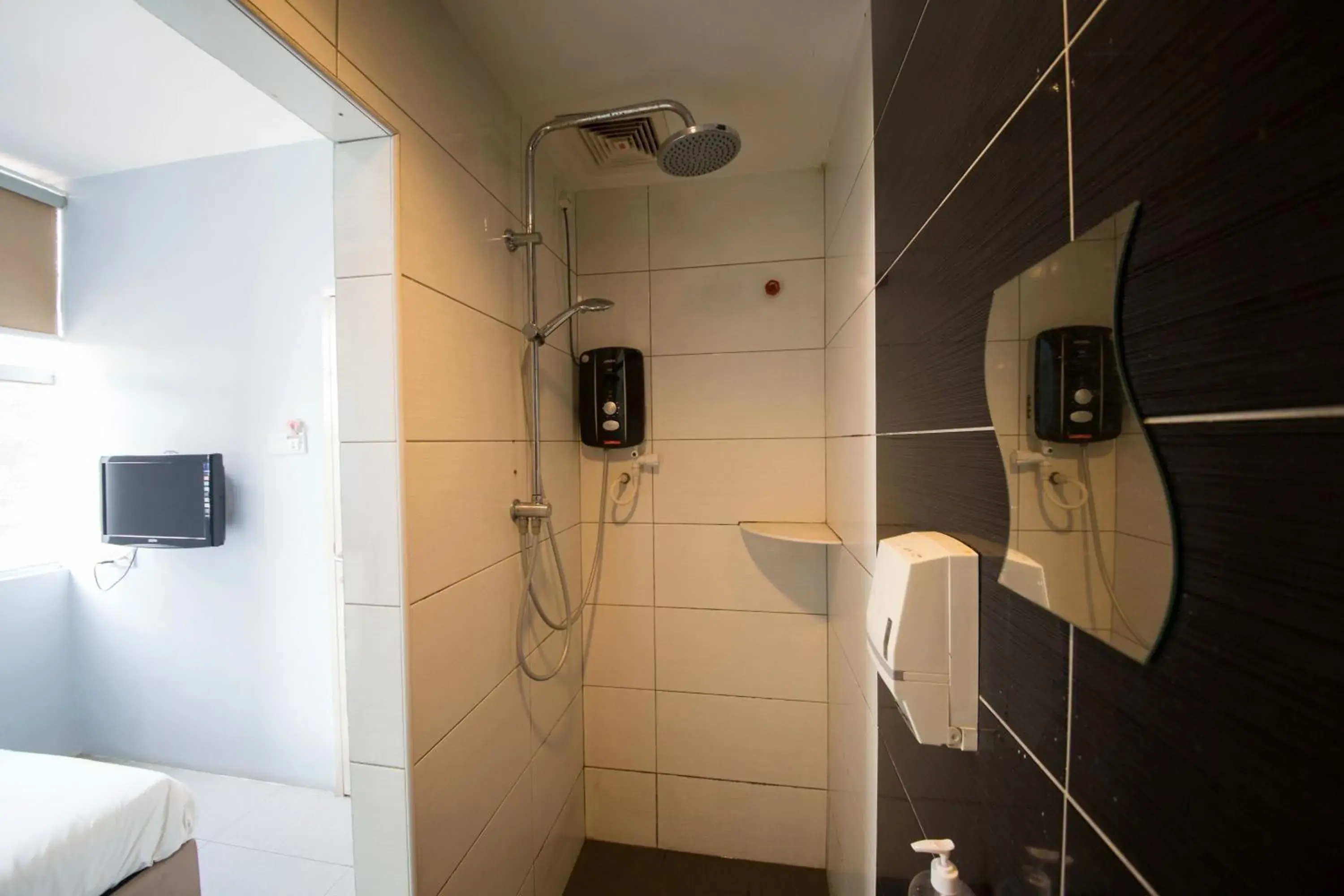 Bathroom in Golden Pearl Hotel