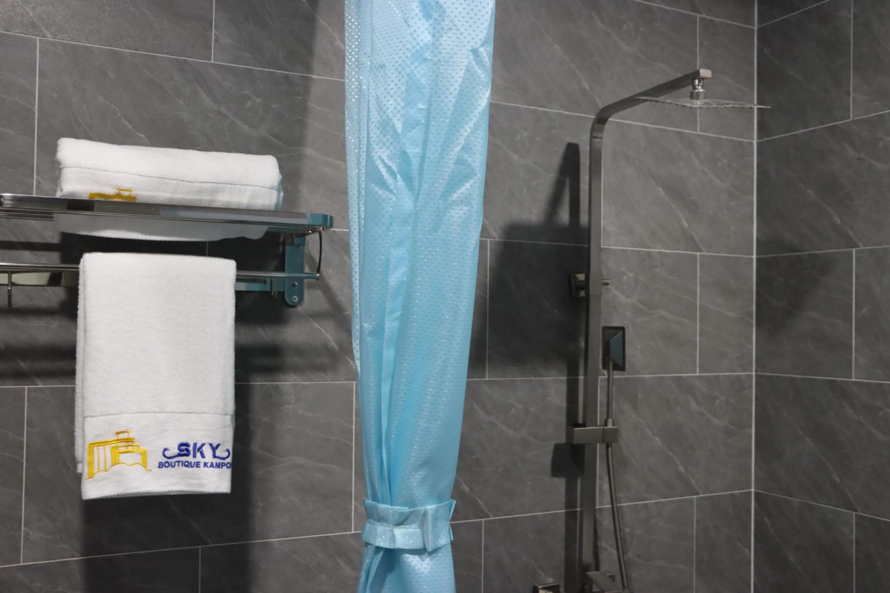 Shower in Sky Boutique Kampot