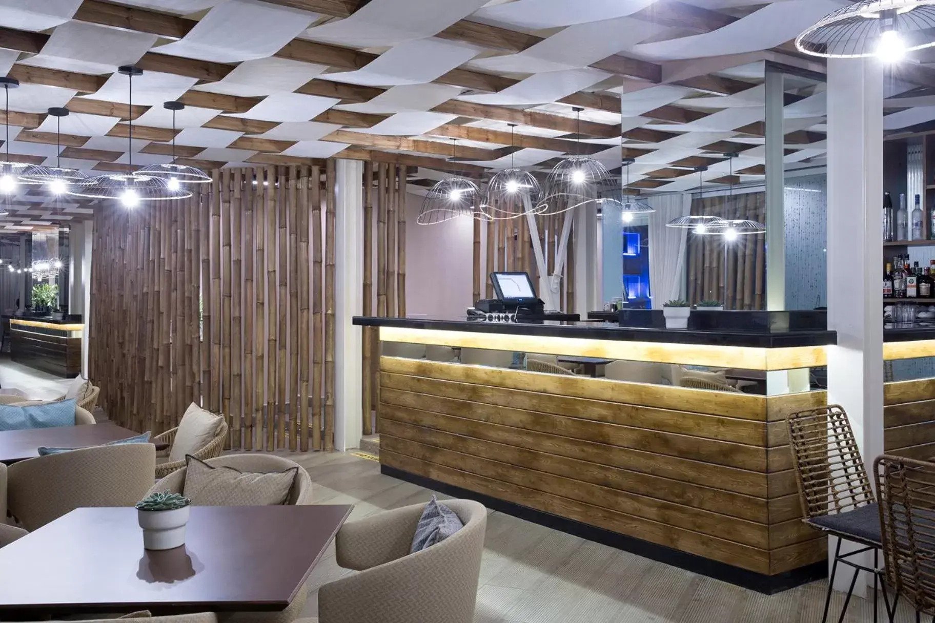 Restaurant/places to eat, Lobby/Reception in Wyndham Athens Residence