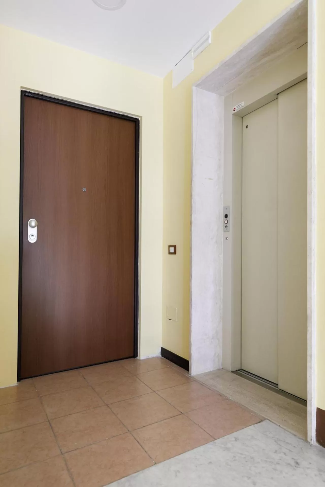 TV/Entertainment Center in B&B Lanciano