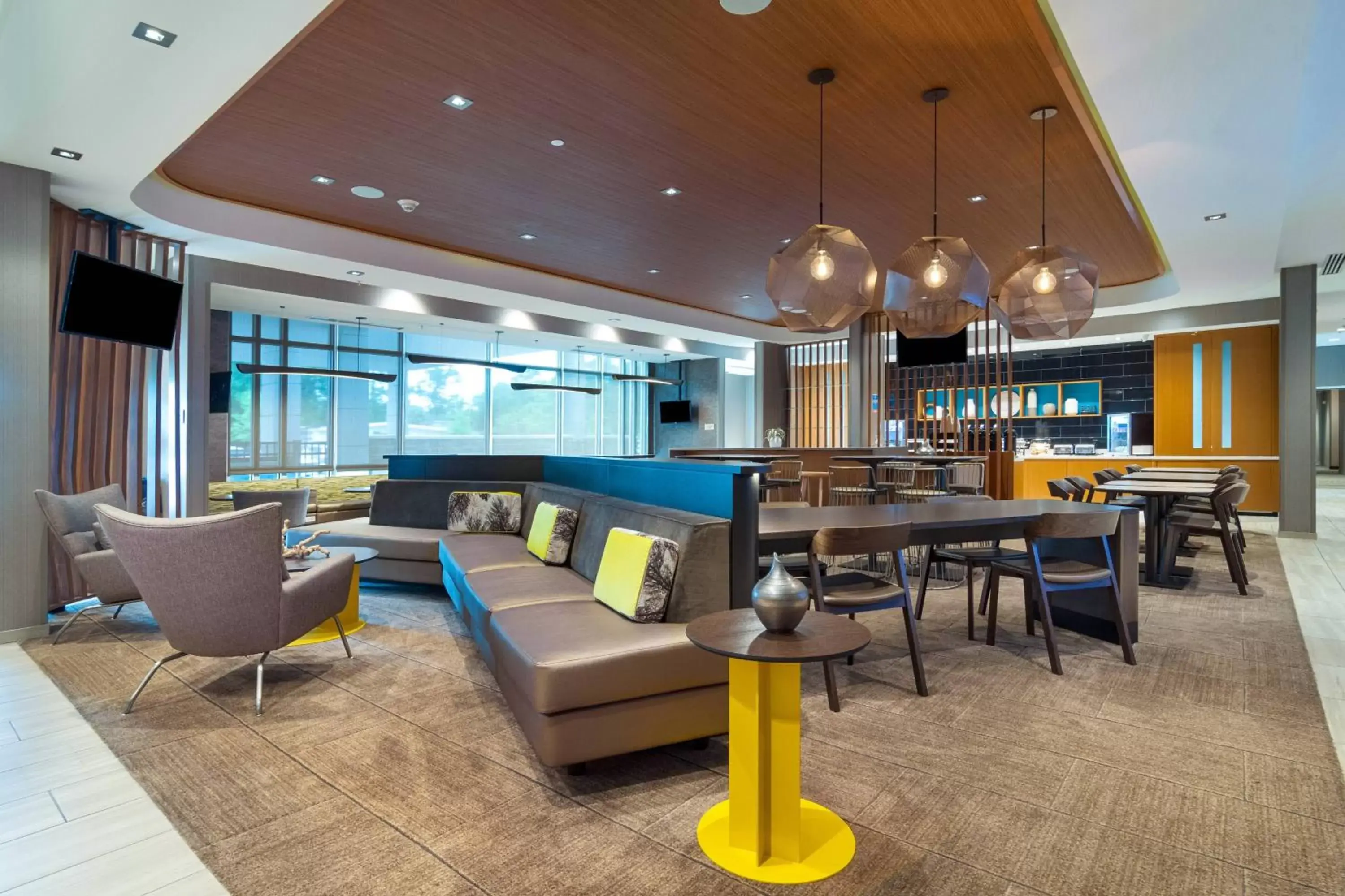 Lobby or reception, Lounge/Bar in SpringHill Suites By Marriott Charleston Airport & Convention Center