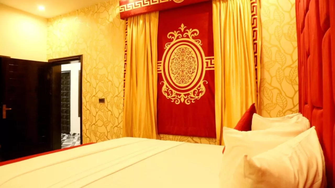 Bed in HOTEL DE SMART Multan