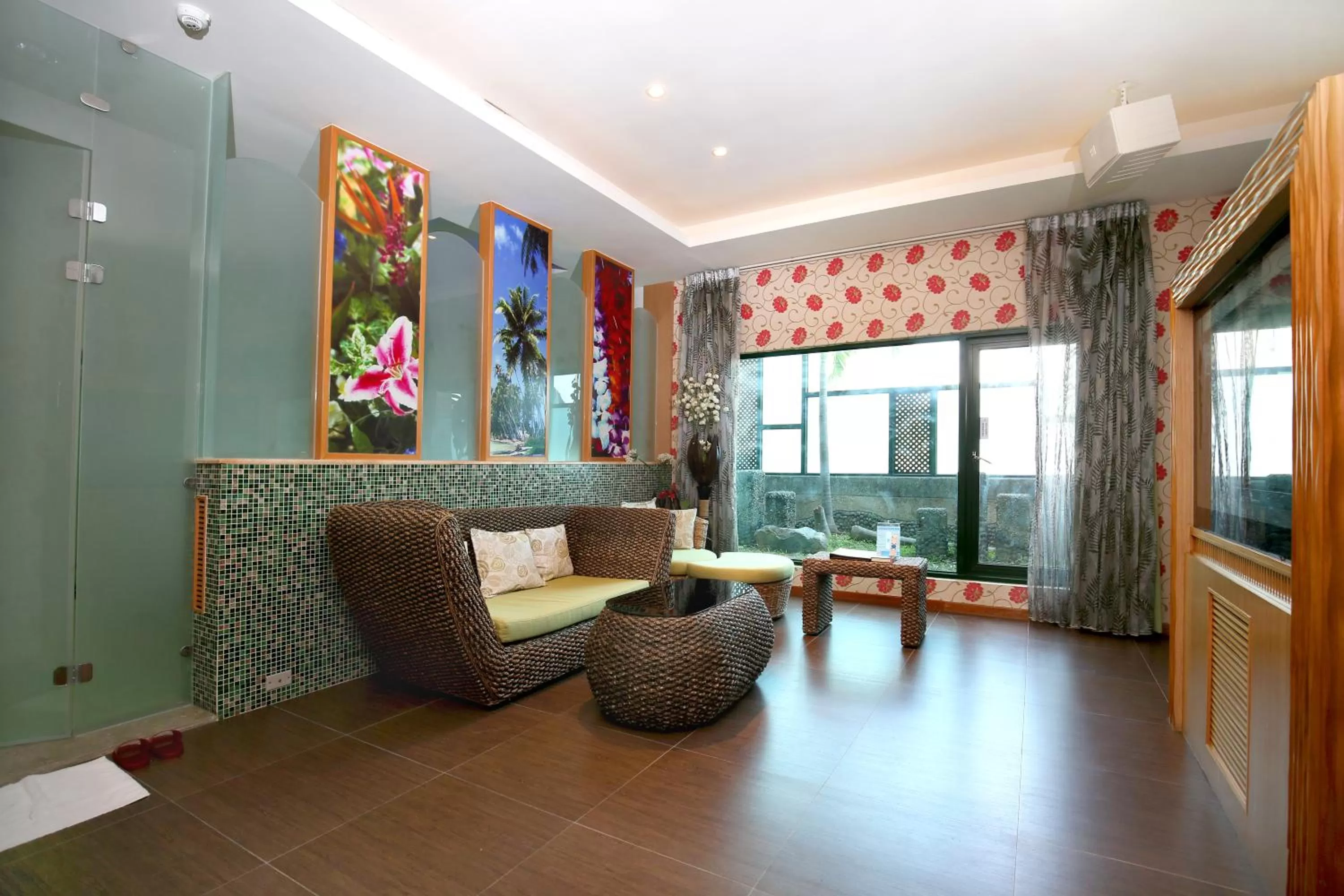 Living room in Moon Area Motel