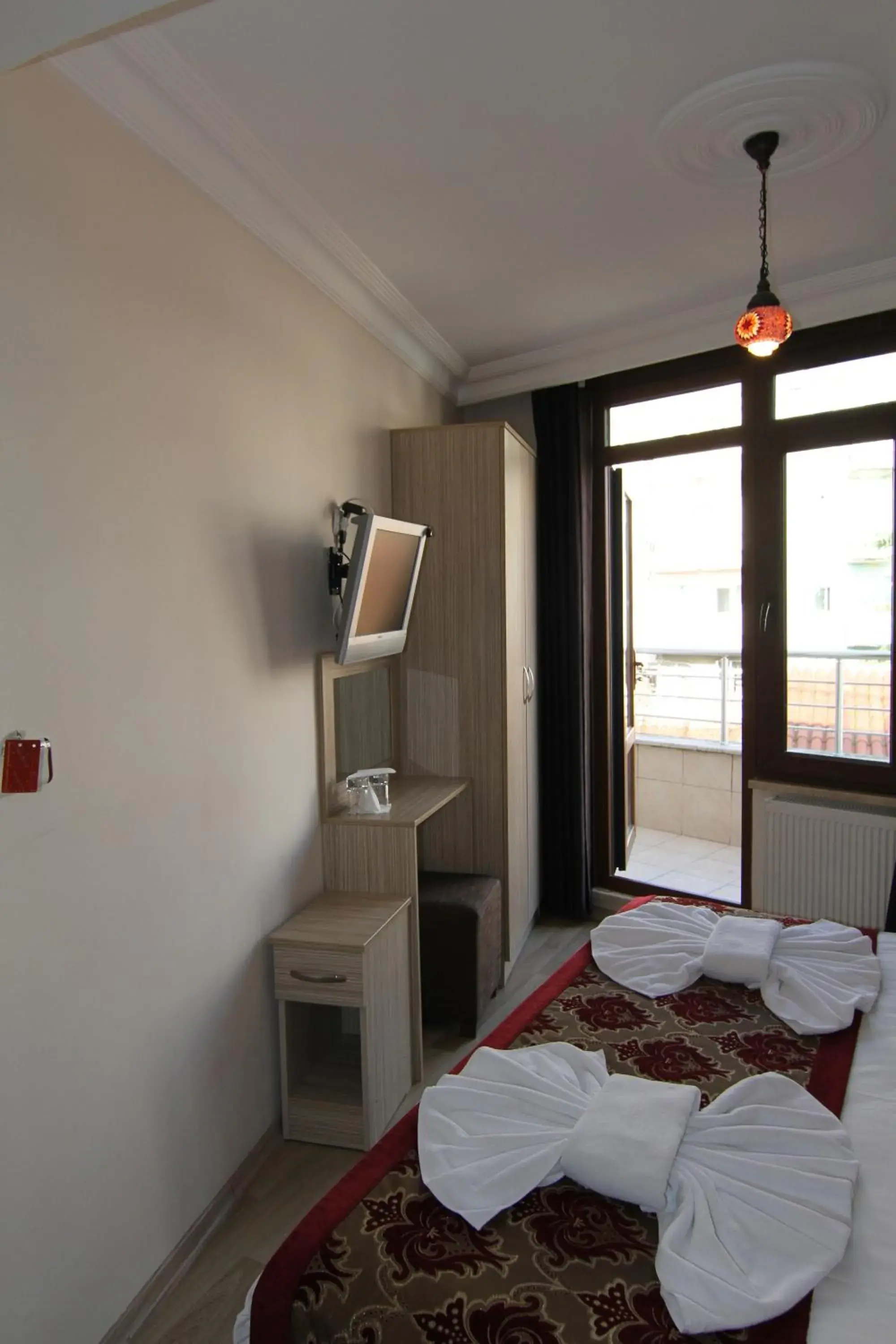 Bedroom, Bed in Art City Hotel Istanbul