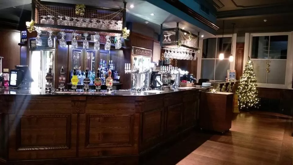 Lounge or bar in The Yarborough Hotel Wetherspoon