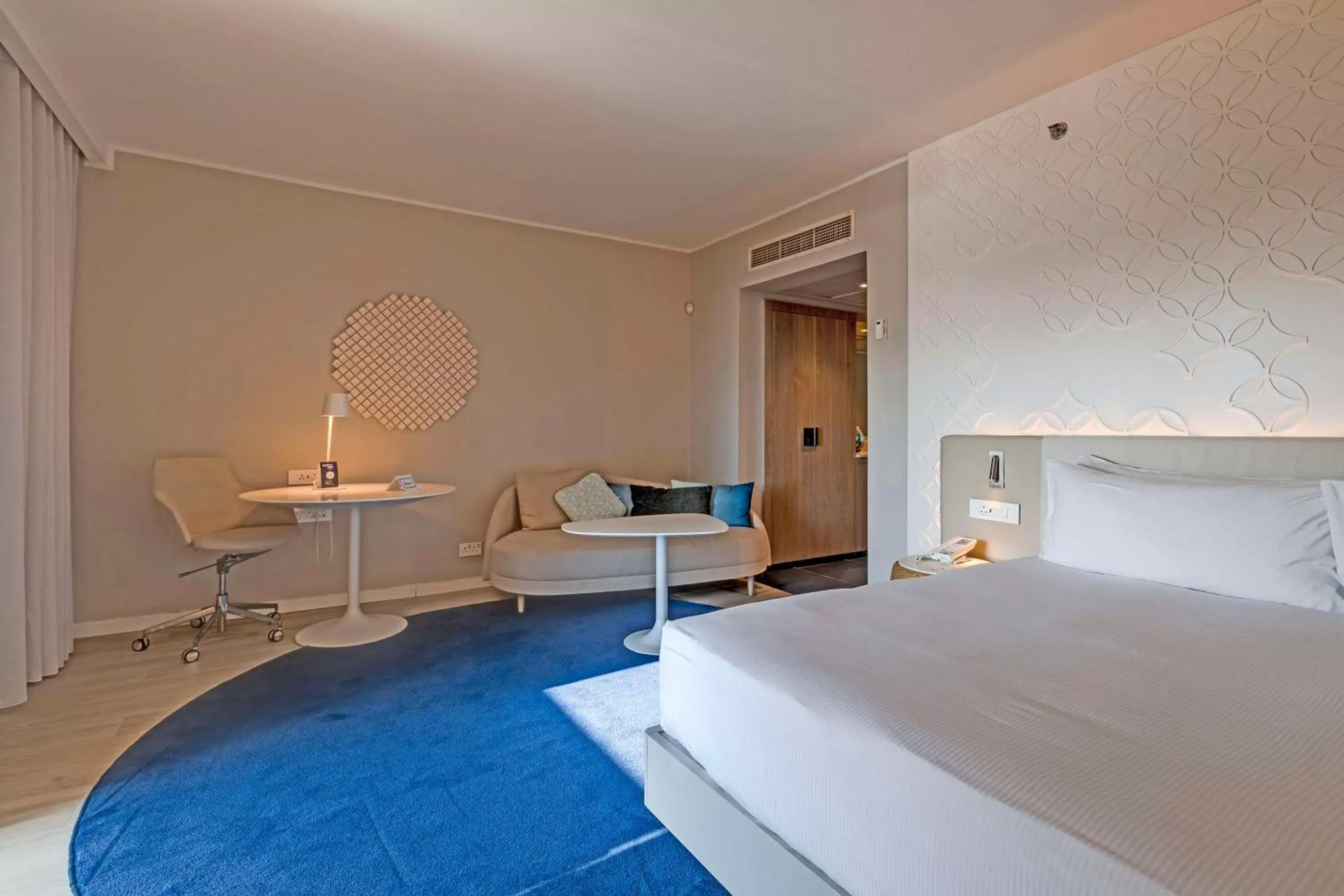 Bedroom, Bed in Hilton Malta