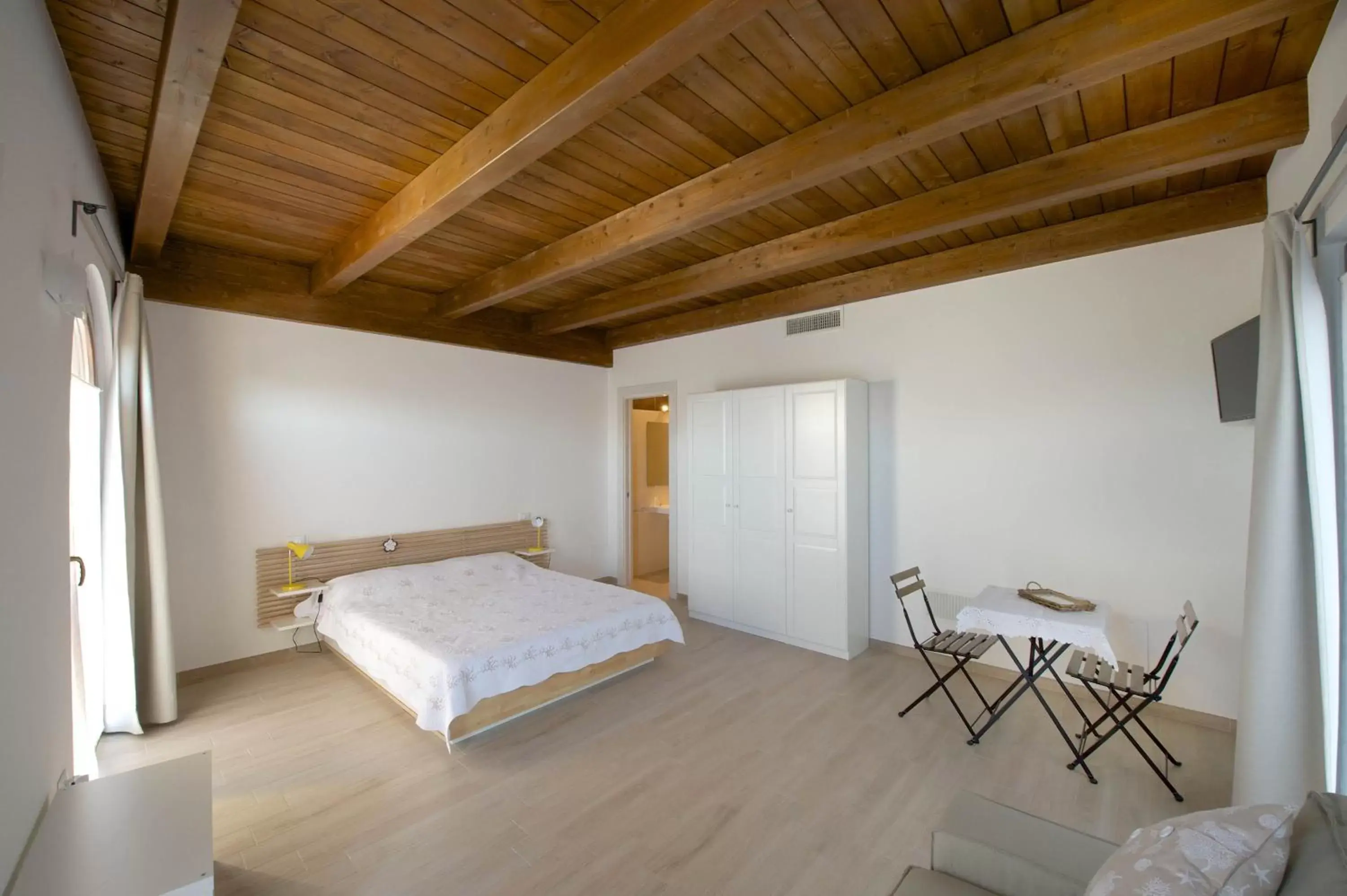 Photo of the whole room, Bed in Torre della Loggia - Dimora Storica - Ortona