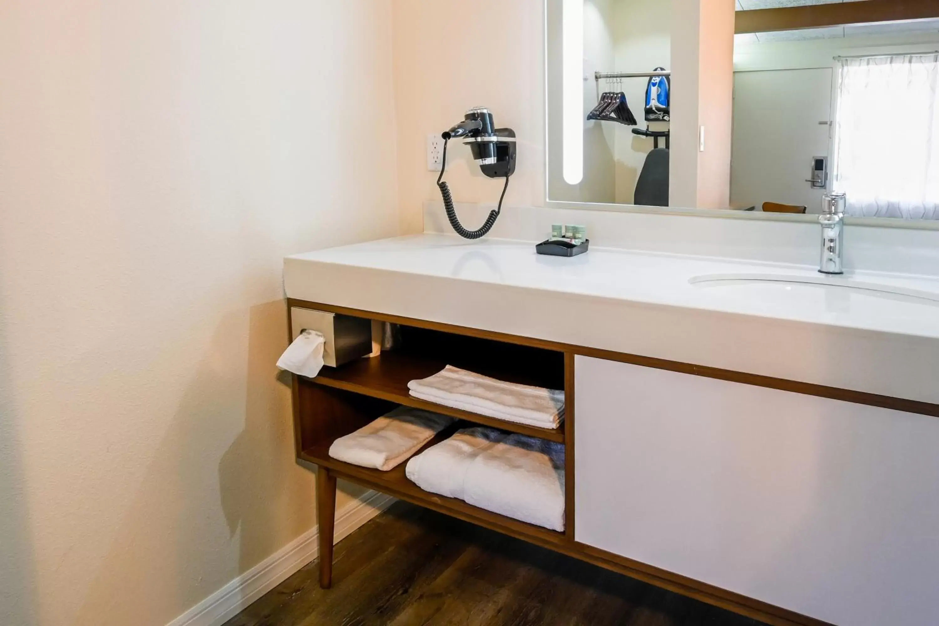 Bathroom in Golden Host Resort Sarasota