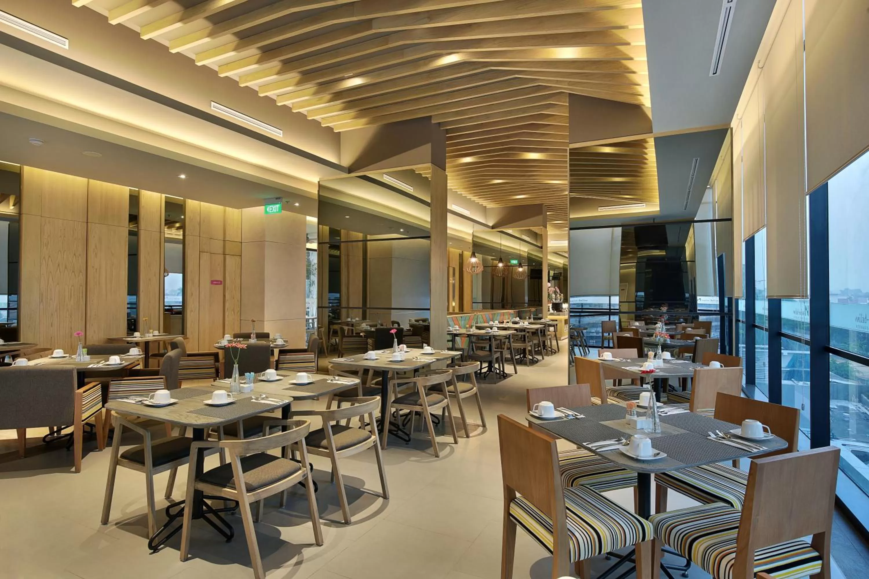 Restaurant/places to eat in Swiss-Belinn Simatupang