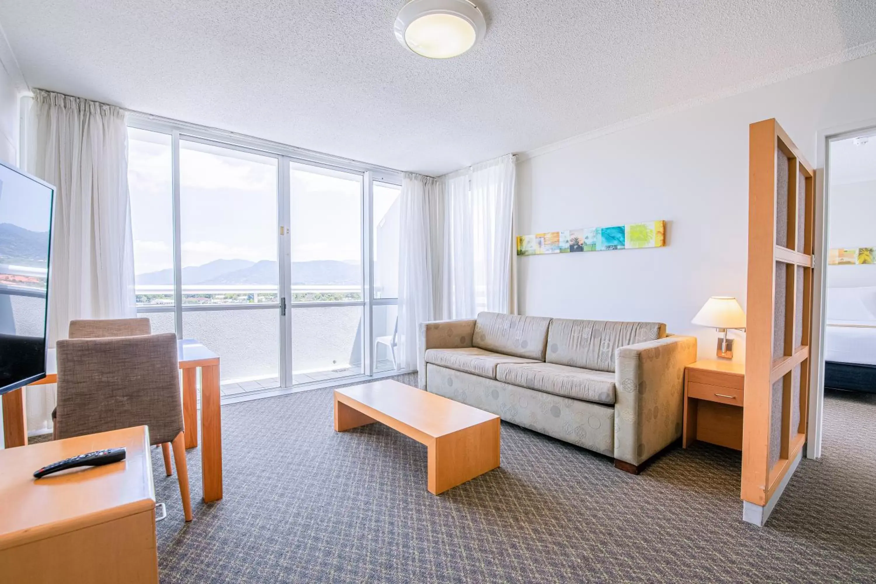 Mountain view, Seating Area in Holiday Inn Cairns Harbourside, an IHG Hotel