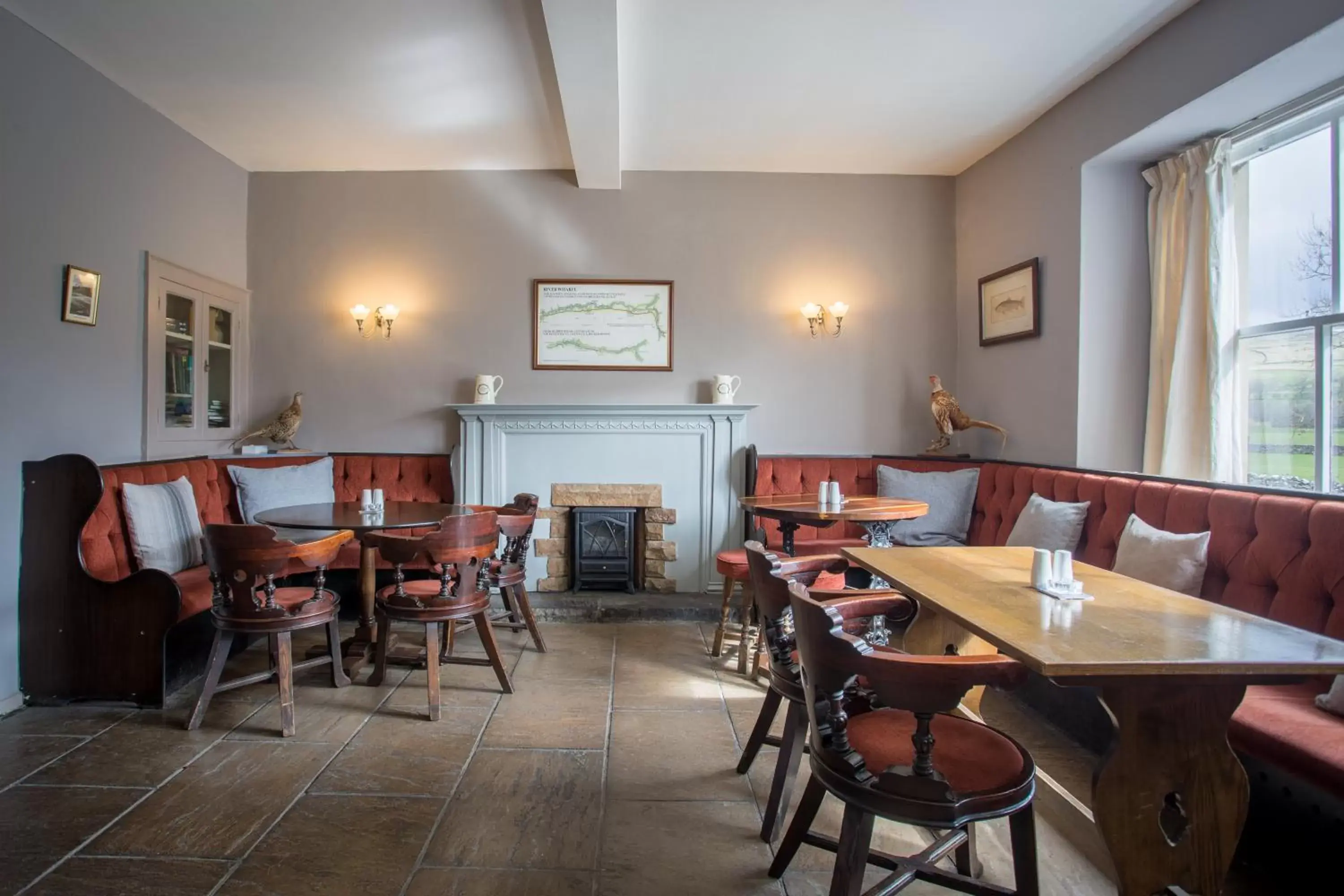 Lounge or bar, Restaurant/Places to Eat in Tennant Arms Hotel