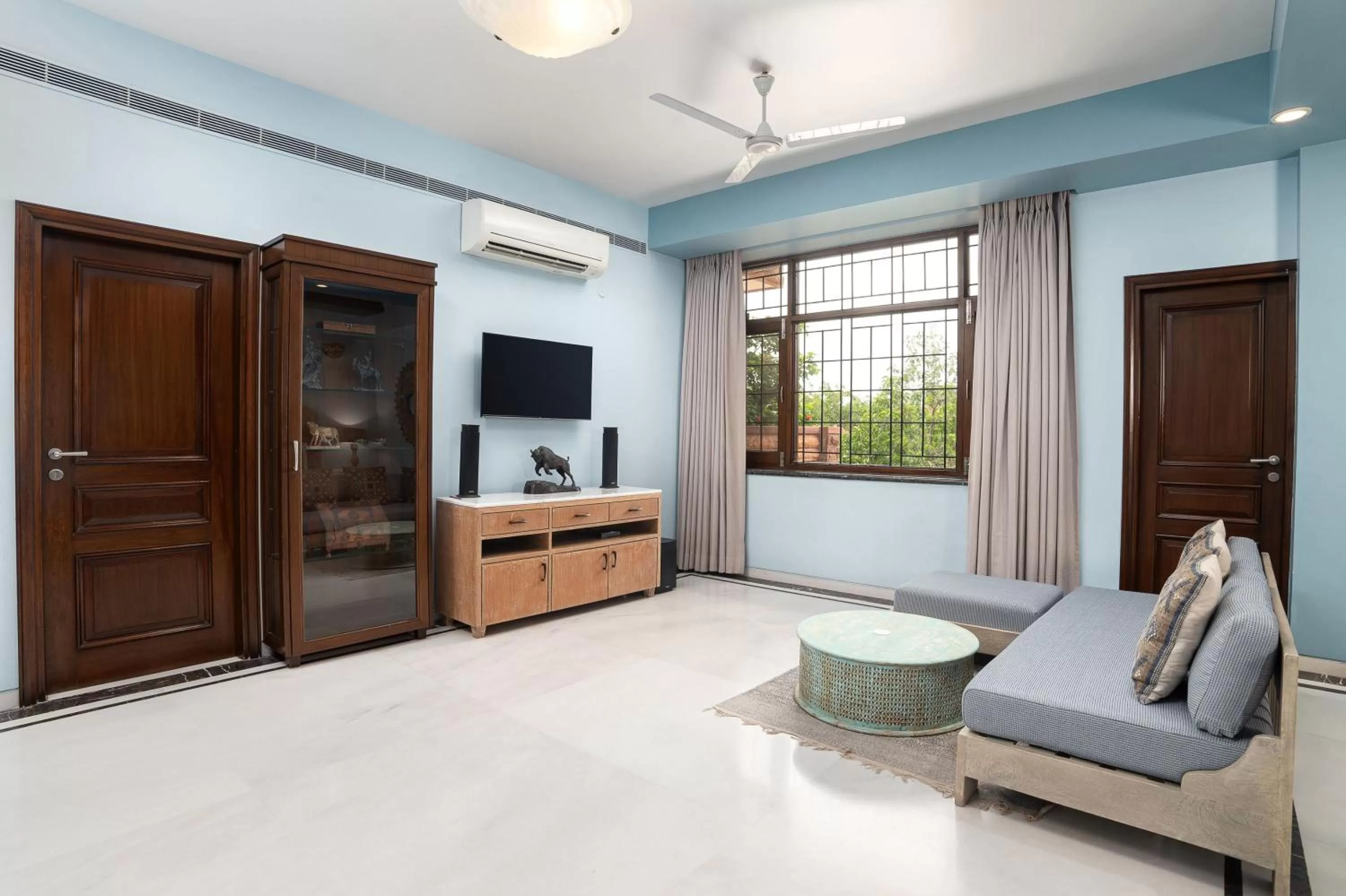 TV and multimedia in The Almond Tree