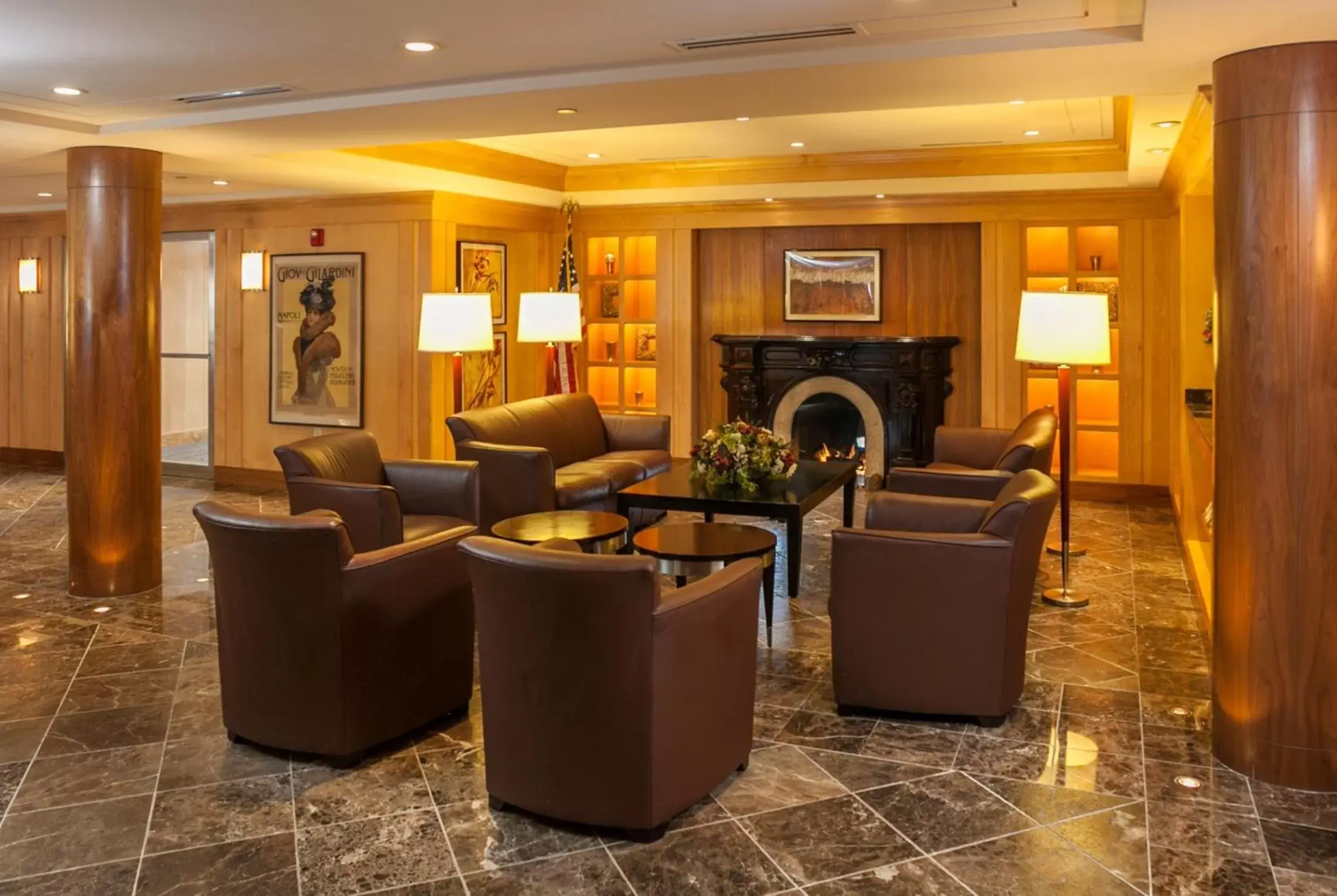 Lobby or reception, Lounge/Bar in Beechwood Hotel