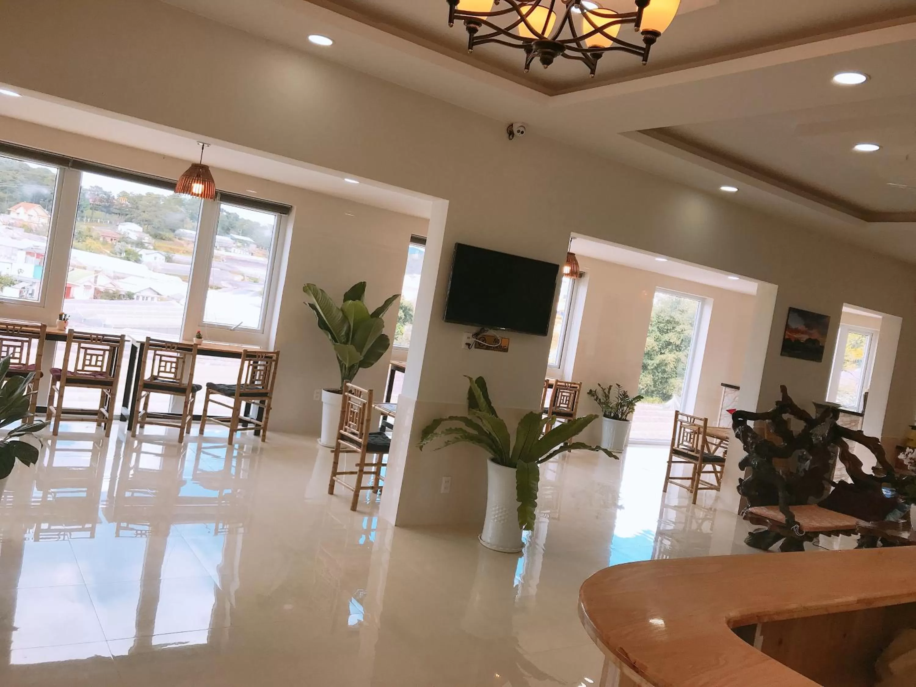 Restaurant/places to eat in Starview Villa Dalat